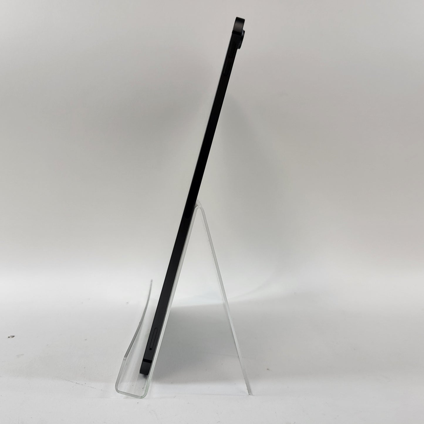 Factory Unlocked Apple iPad Air 5th Gen 64GB Space Gray MM6R3LL/A