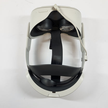 Oculus Quest 2 64GB Standalone All-in-One VR Headset KW49CM