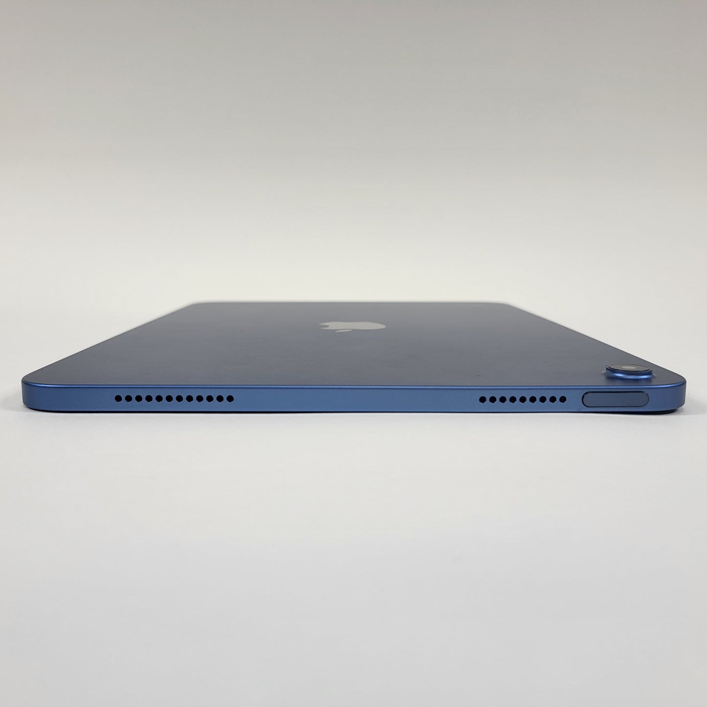 WiFi Only Apple iPad 10th Gen 64GB 18.4 Blue MPQ13LL/A With Warranty