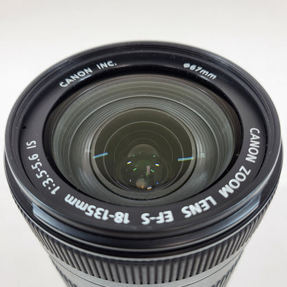 Canon EF-S 18-135mm f/3.5-5.6 Auto & Manual Lens