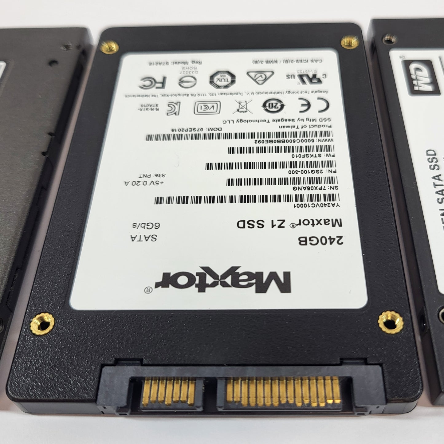 LOT Of 3 2.5" 240GB SATA III 6Gbps SSD WD Green Kingston MAXOR Z1