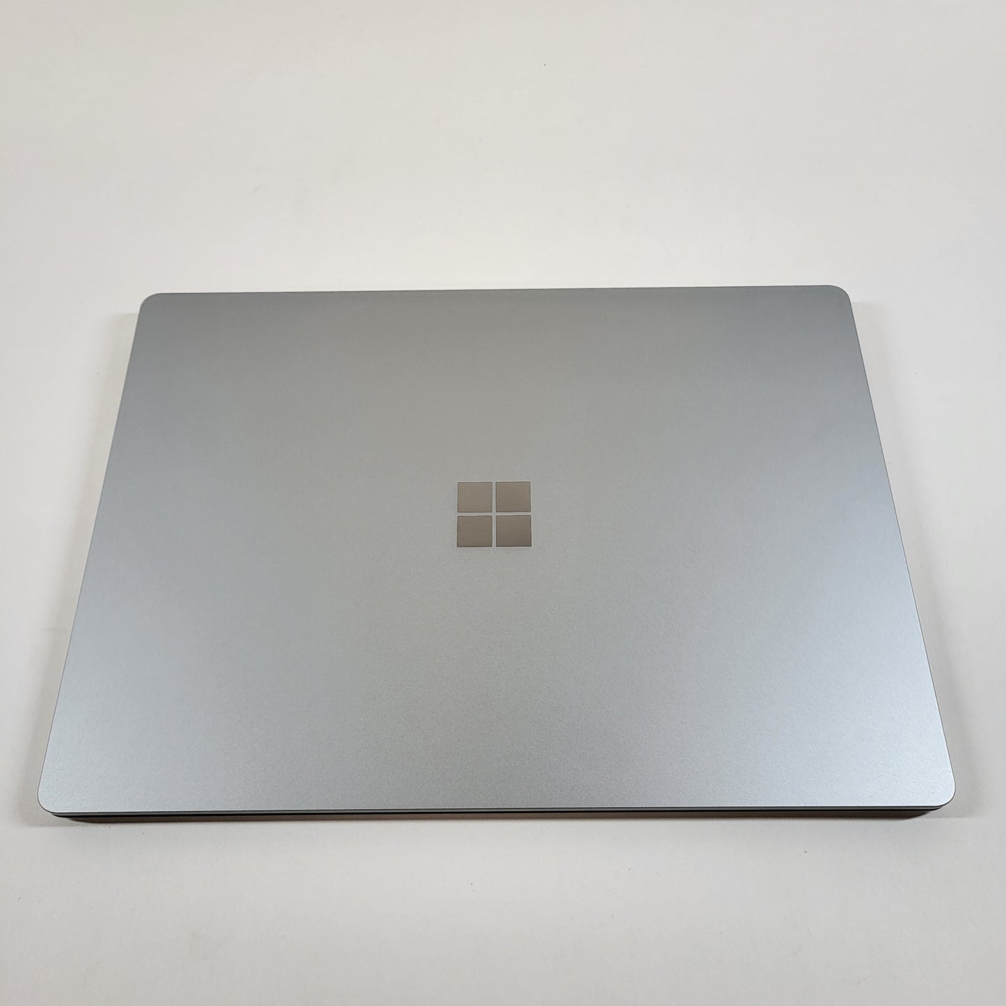 Microsoft Surface Laptop 4 1950 13.5" i5-1135G7 2.4GHz 16GB RAM 512GB SSD