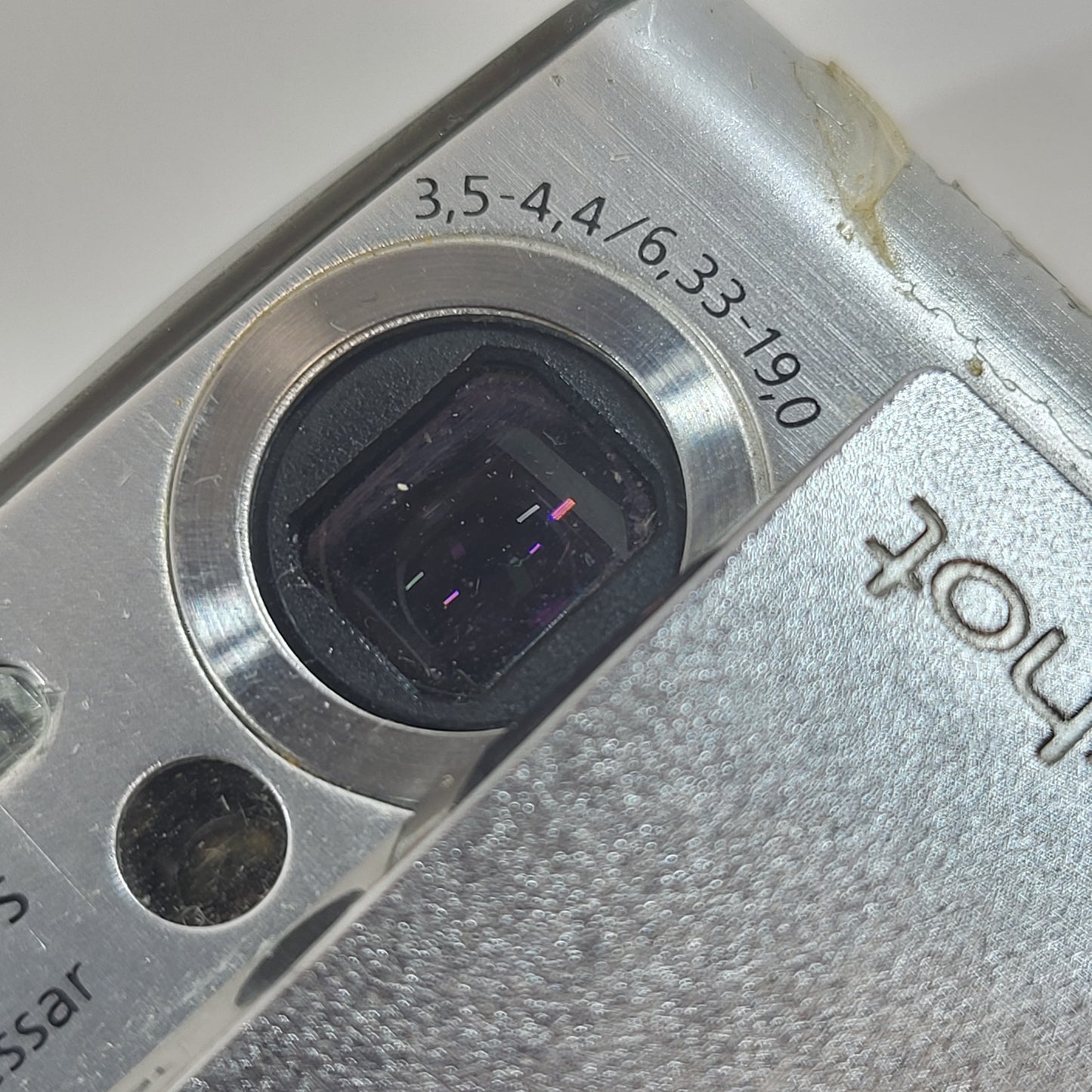 Sony Cyber-Shot DSC-T100 5.1MP Compact Digital Camera