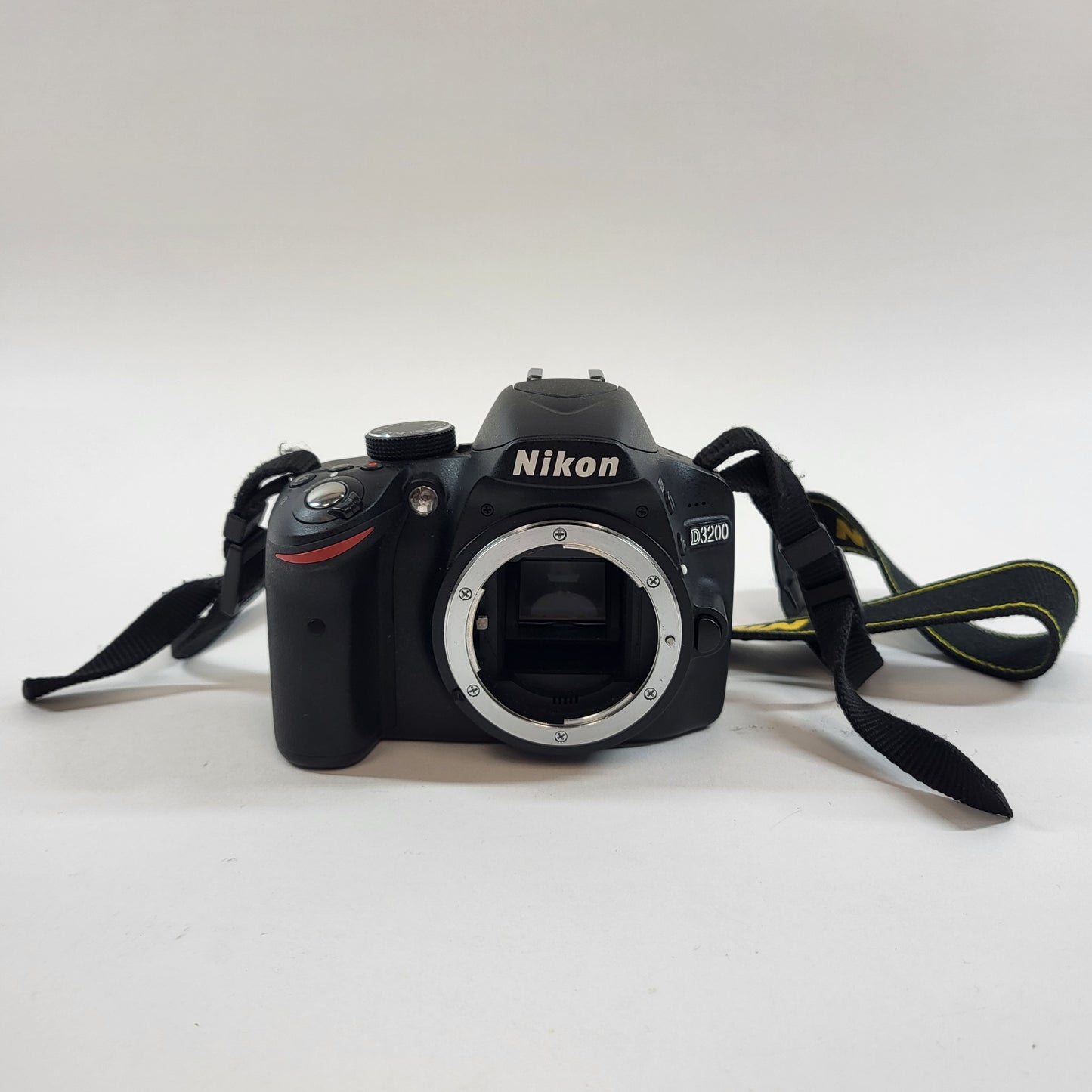 Nikon D3200 24MP Digital SLR DSLR Camera 2472 Shutter Count READ