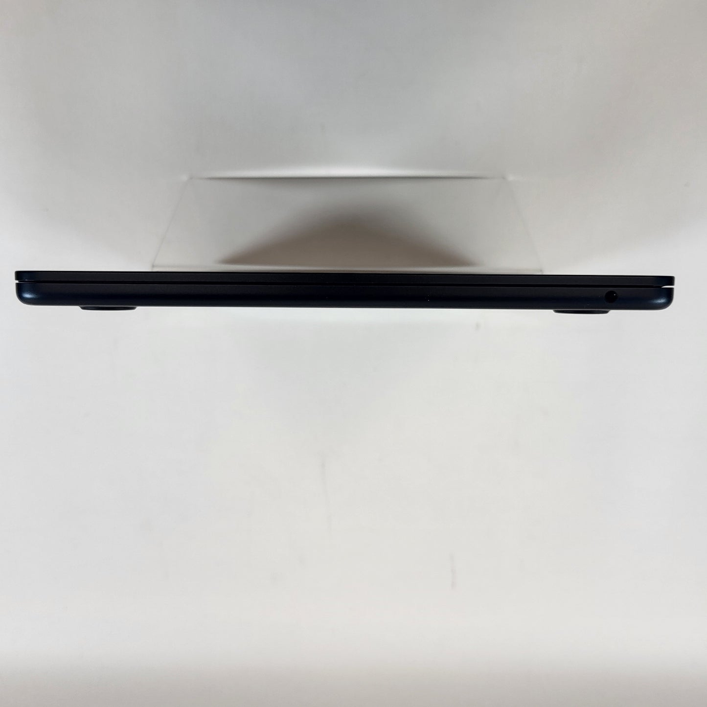 2024 Apple MacBook Air 13.6" M3 8C GPU 4.0GHz 8GB RAM 256GB SSD A3113