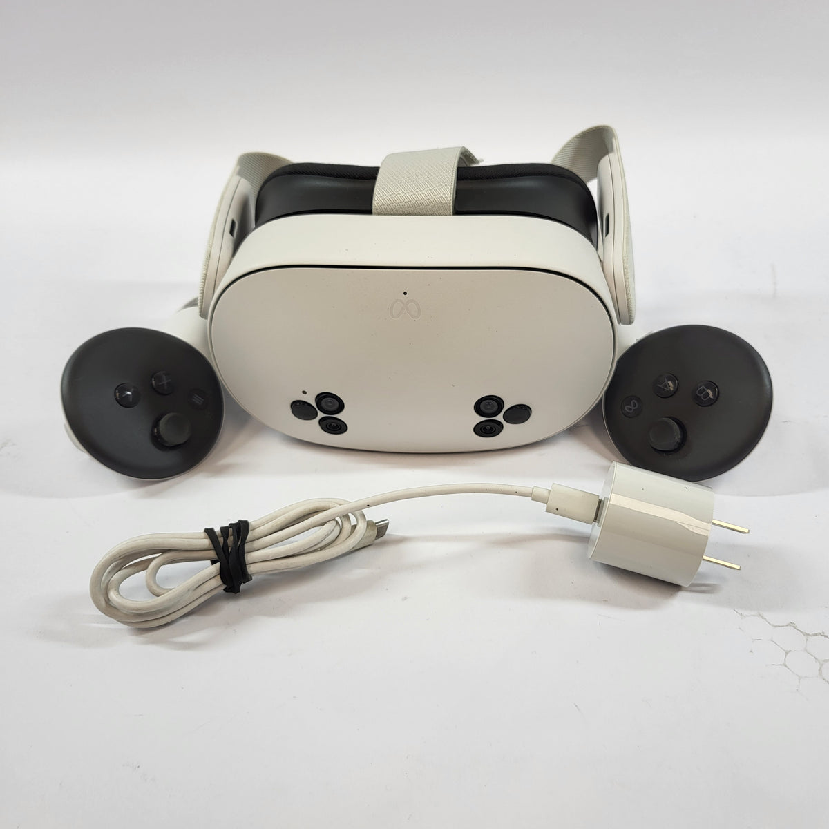 Meta Quest 3S 128GB Standalone All-in-One VR Headset P97