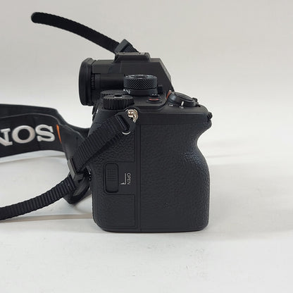 Sony Alpha A7R V 61MP Mirrorless Digital Camera 1496 Shutter Count READ