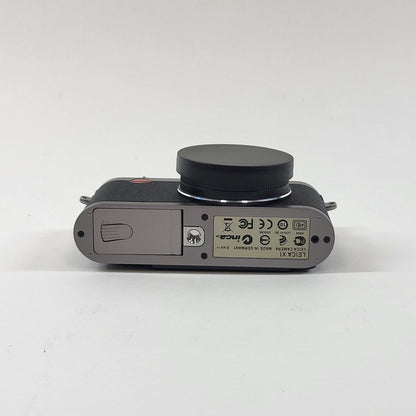 Leica X1 12.2MP Digital Camera READ
