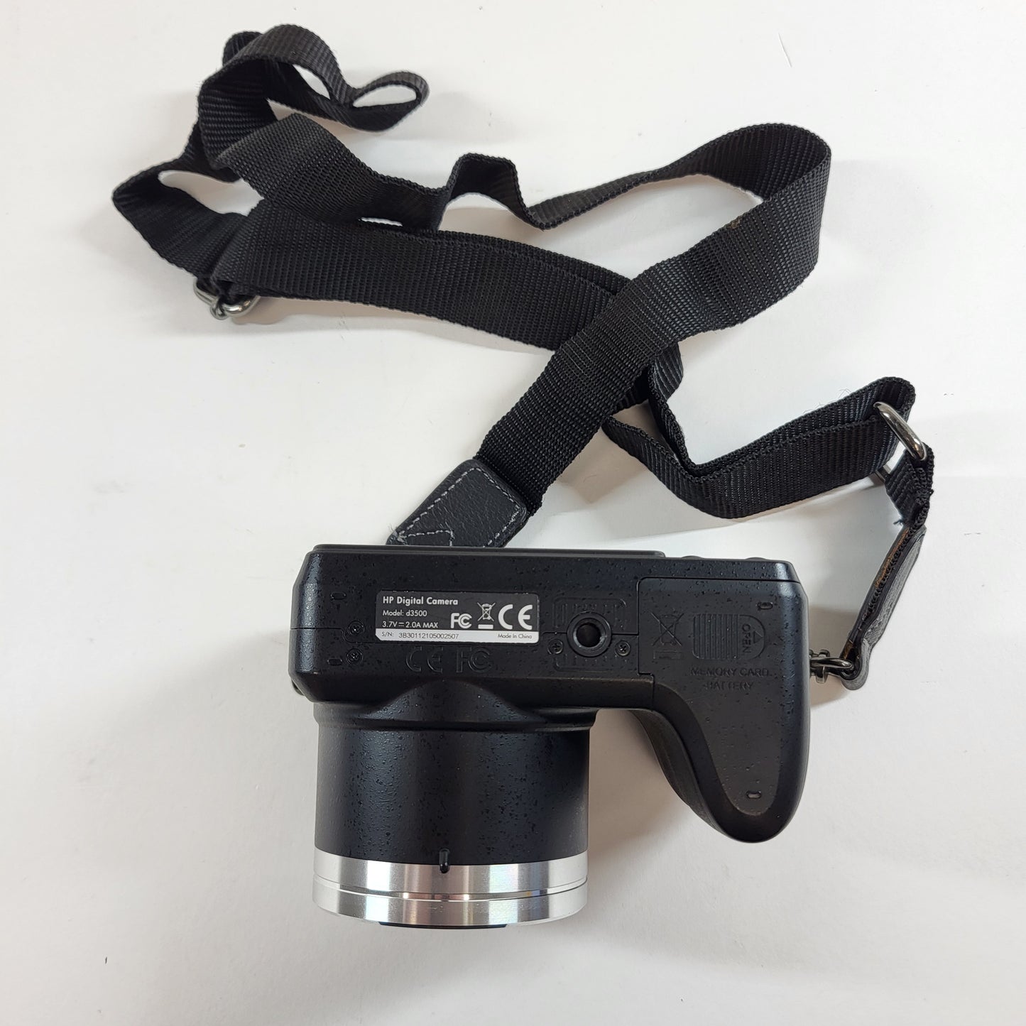 HP D3500 14.1MP Digital Camera