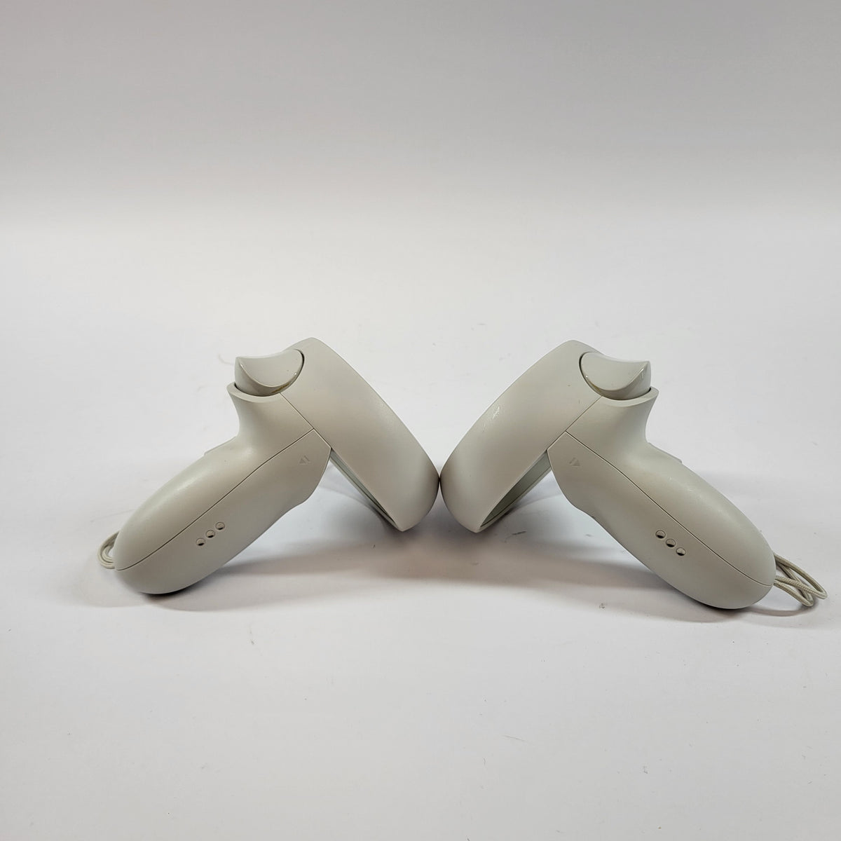 Oculus Quest 2 64GB Standalone All-in-One VR Headset KW49CM