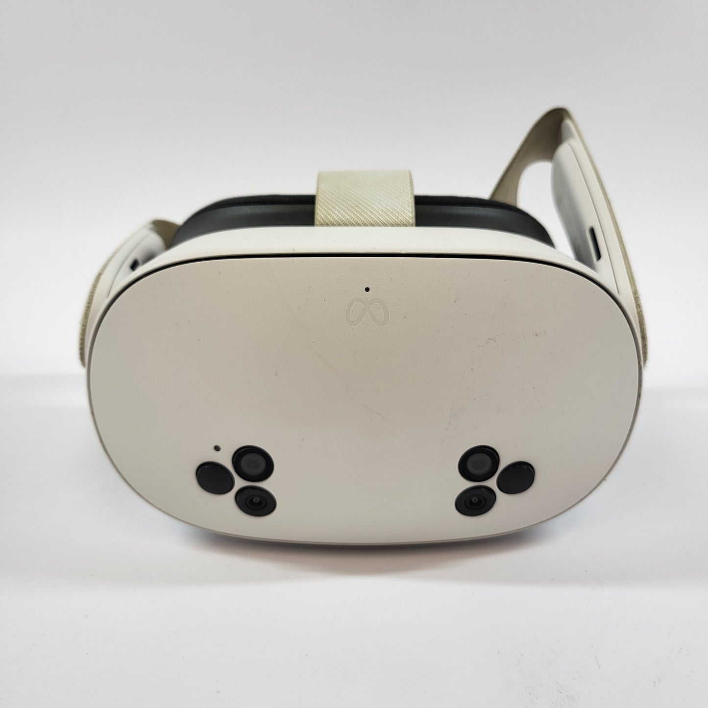 Meta Quest 3S 128GB Standalone All-in-One VR Headset P97