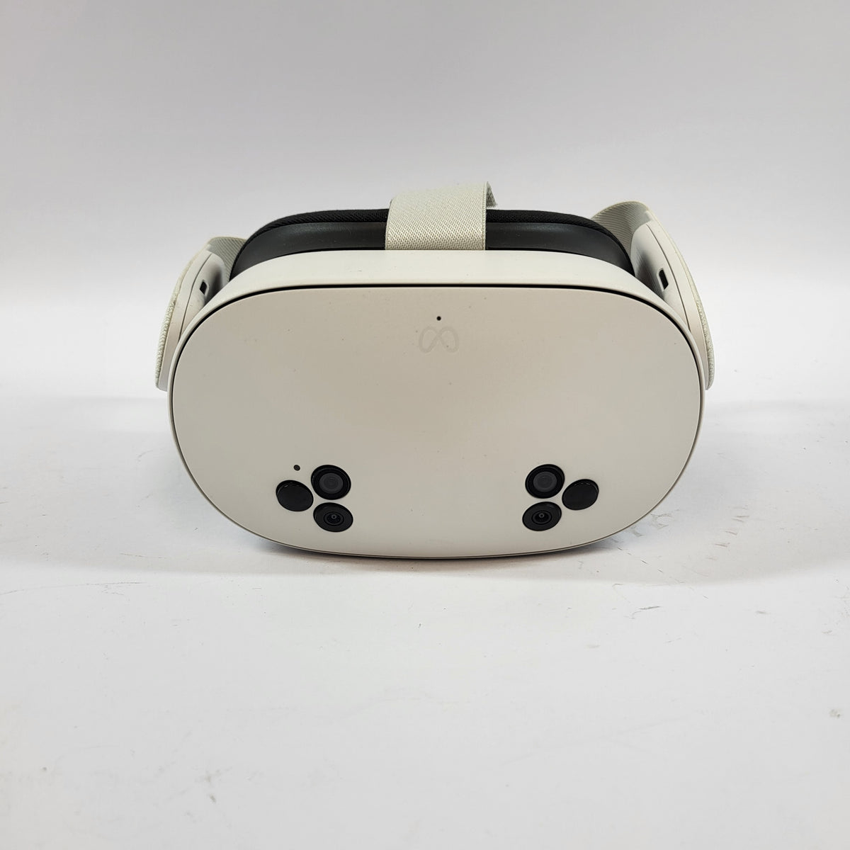 Meta Quest 3S 128GB Standalone All-in-One VR Headset P97