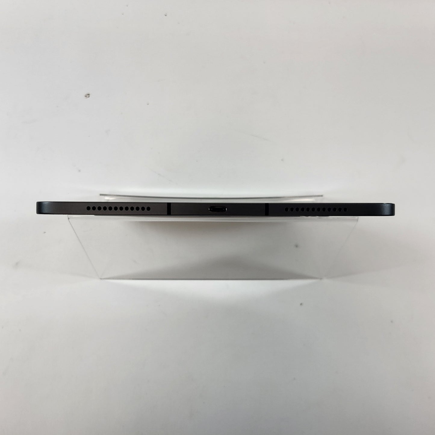 Factory Unlocked Apple iPad Air 5th Gen 64GB Space Gray MM6R3LL/A