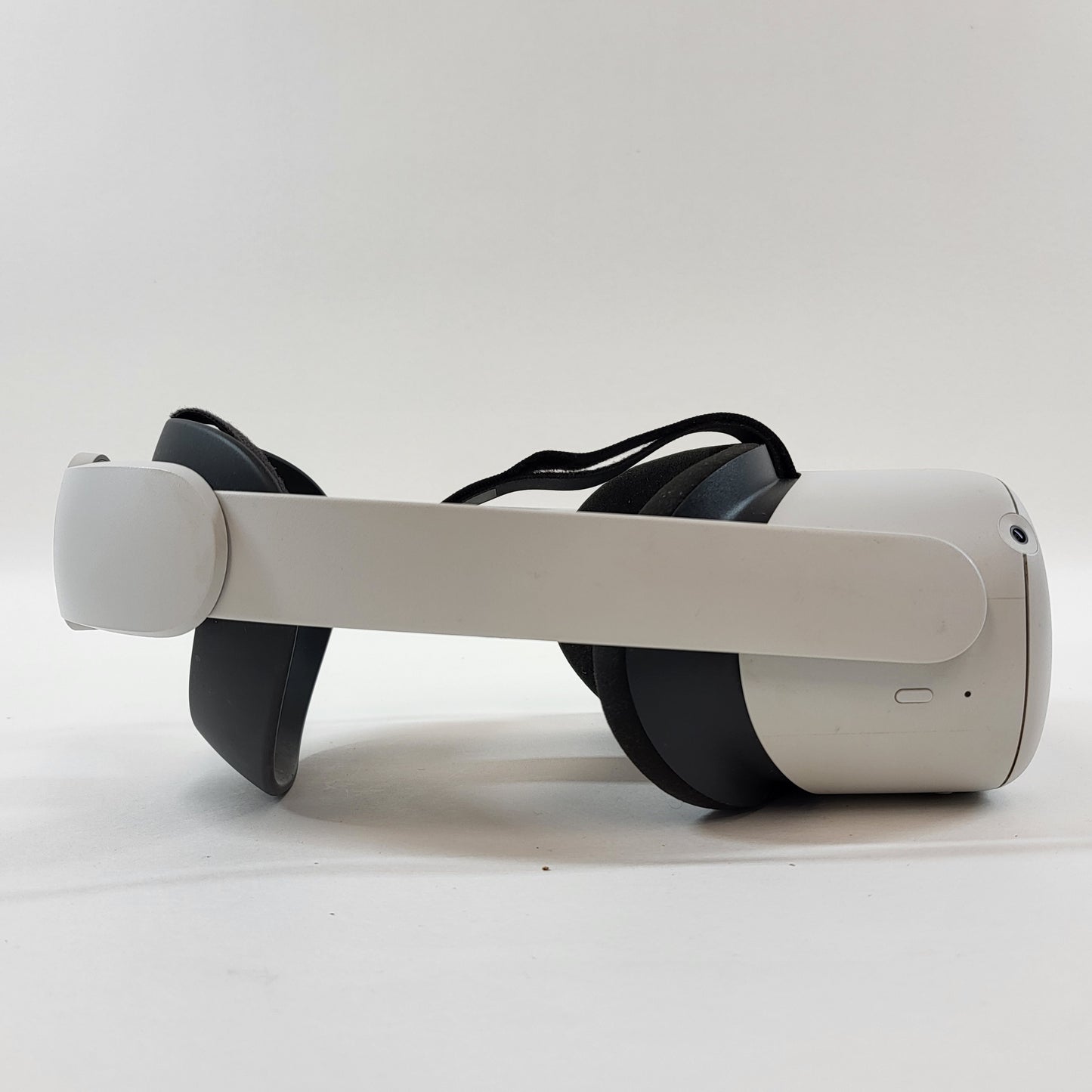 Meta Quest 2 64GB Standalone All-in-One VR Headset KW49CM