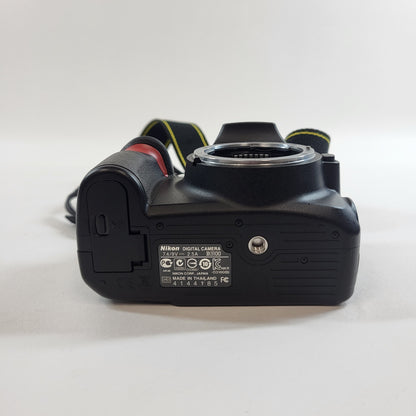 Nikon D3100 14.2MP Digital SLR DSLR Camera 5938 Shutter Count