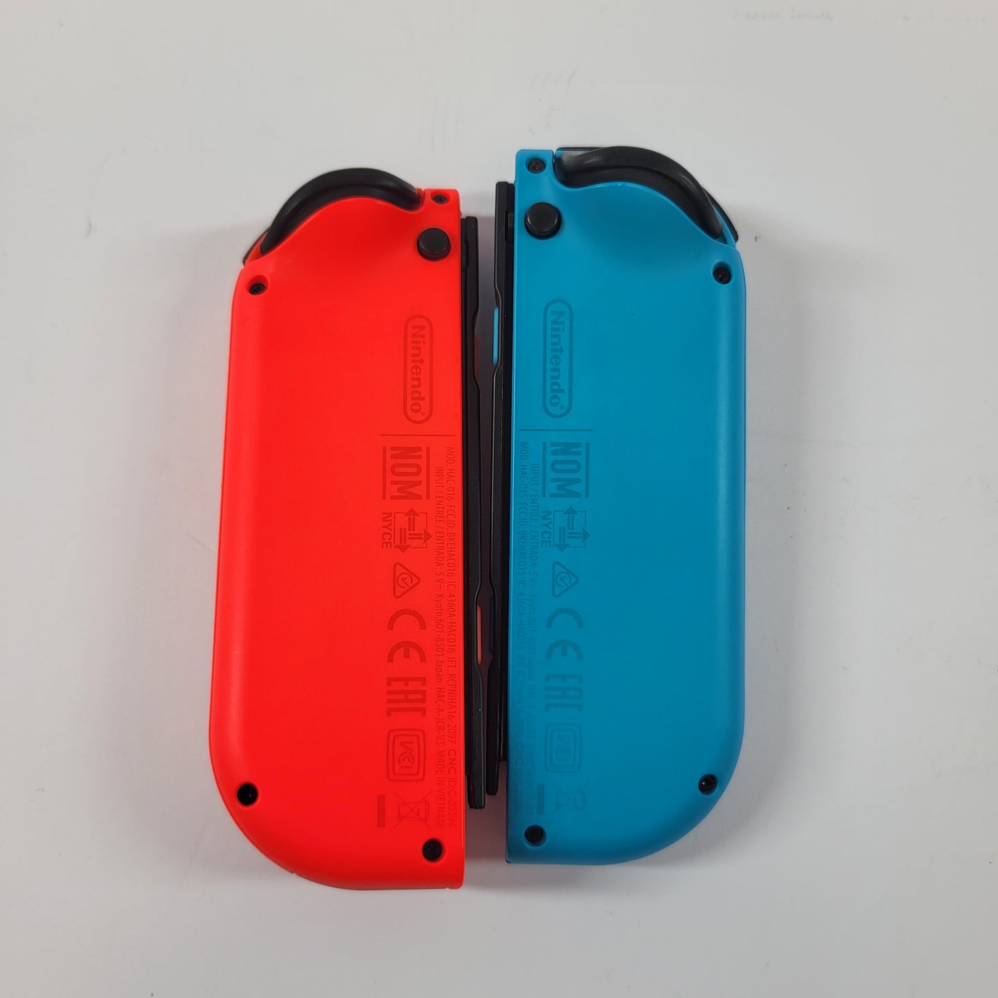 Nintendo Switch v2 Console Gaming System HAC-001(-01)  Red/Blue