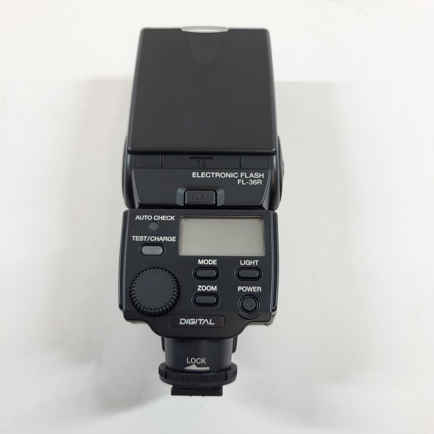 Olympus E-510 10.0MP Micro Four Thirds 4/3 Mount Digital Camera Bundle READ