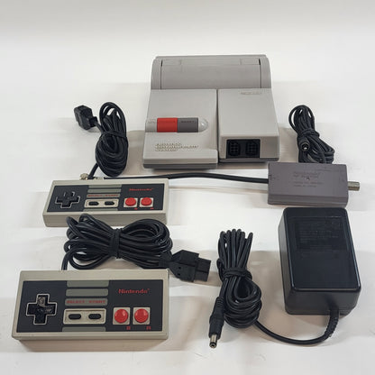 Nintendo NES Control Deck Video Game Console NES-101 Gray