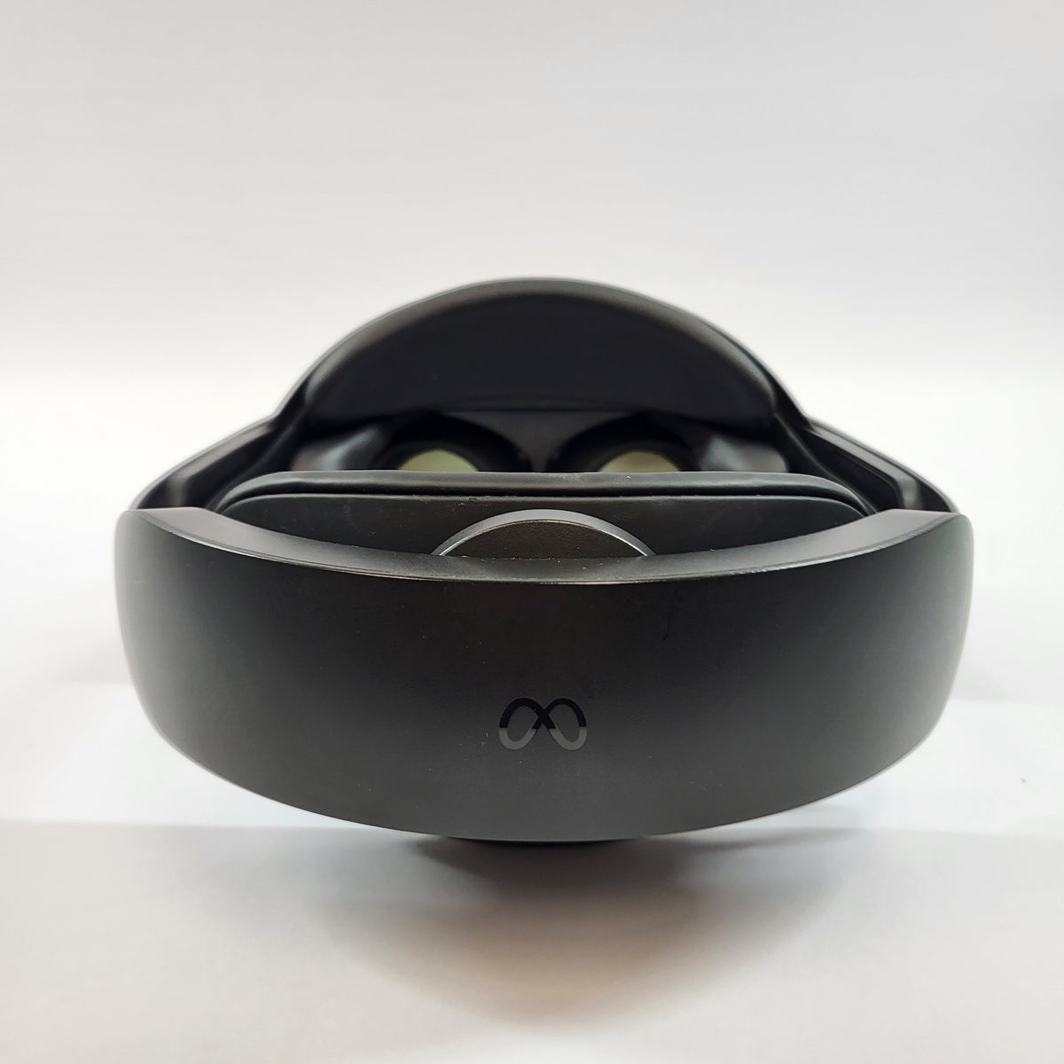 Meta Quest Pro 256GB Standalone All-in-One VR Headset DK94EC
