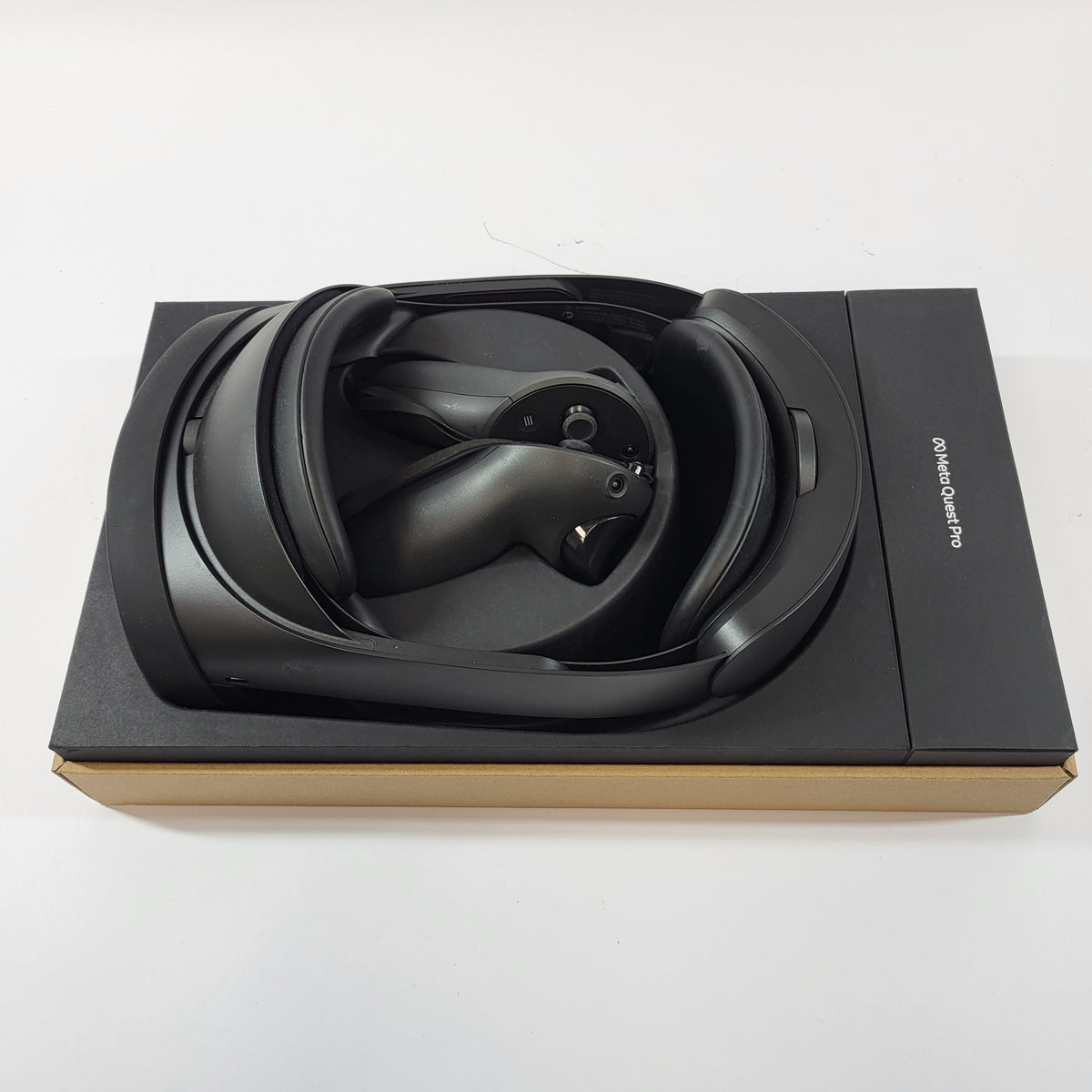 Meta Quest Pro 256GB Standalone All-in-One VR Headset DK94EC