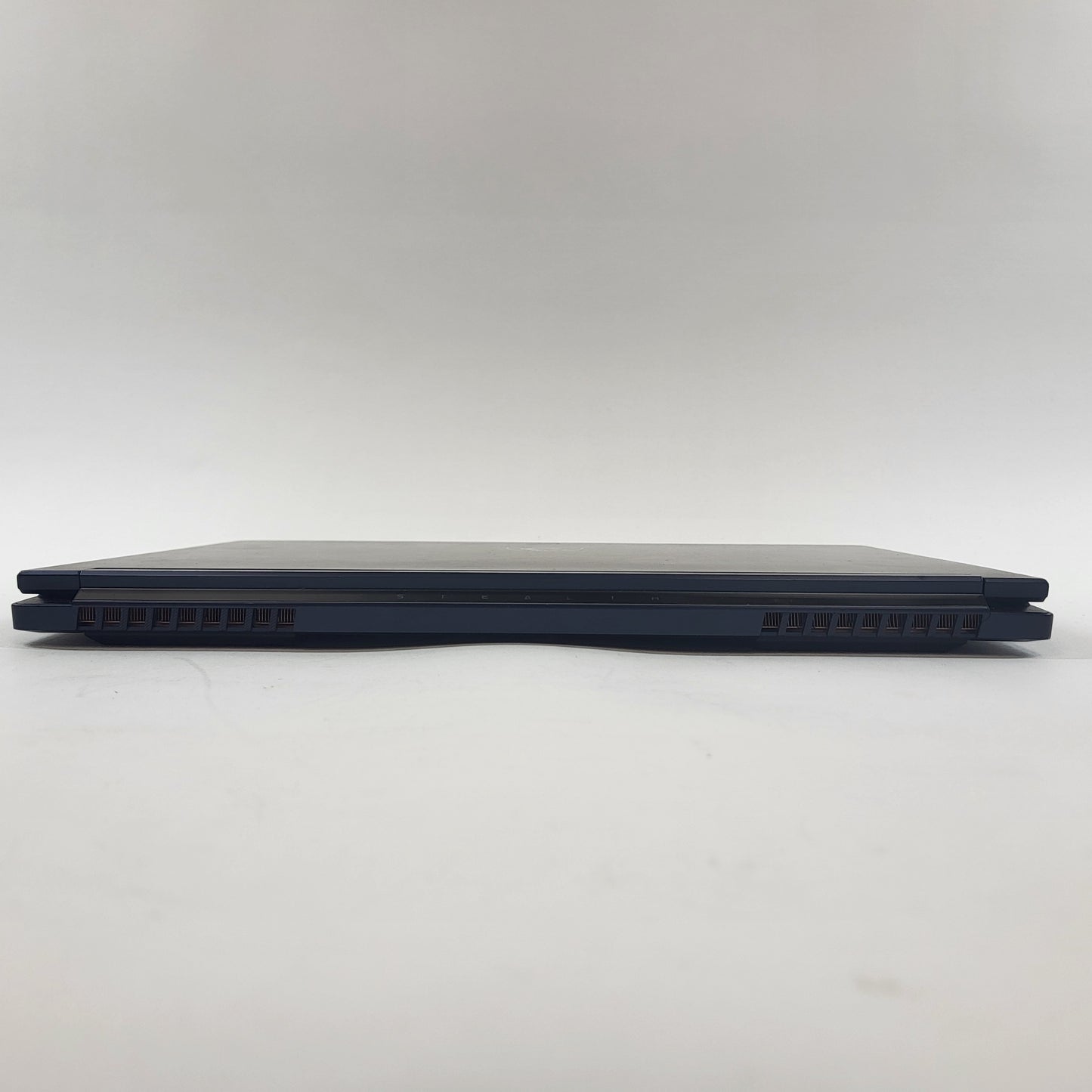 MSI Stealth 16 Studio A13VG 16" i7-13620H 1TB SSD GeForce RTX 4070 Poor Trackpad