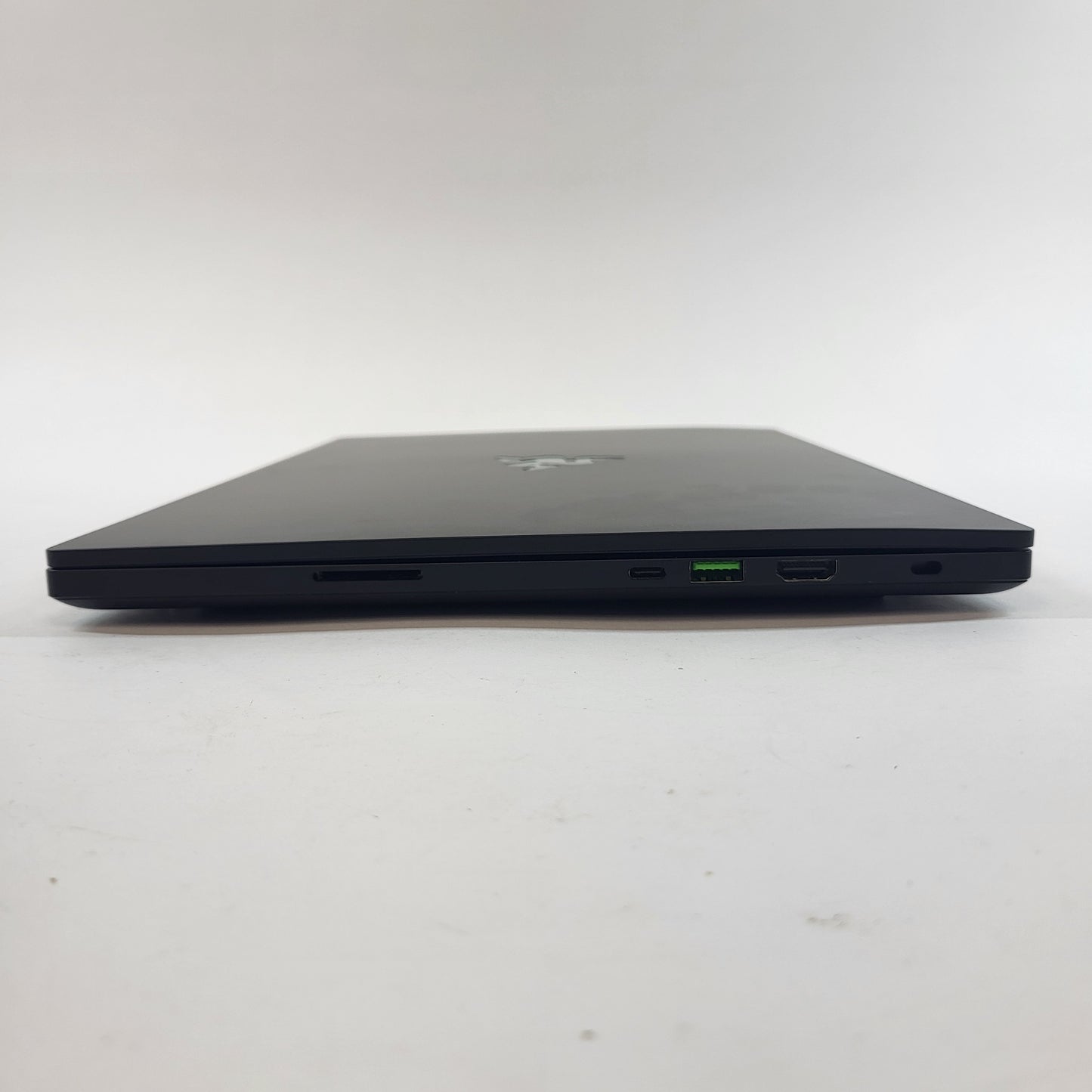 Razer Blade 15 RZ09-0421 15.6" i9-12900H 2.5GHz 16GB RAM 1TB GeForce RTX 3070 Ti