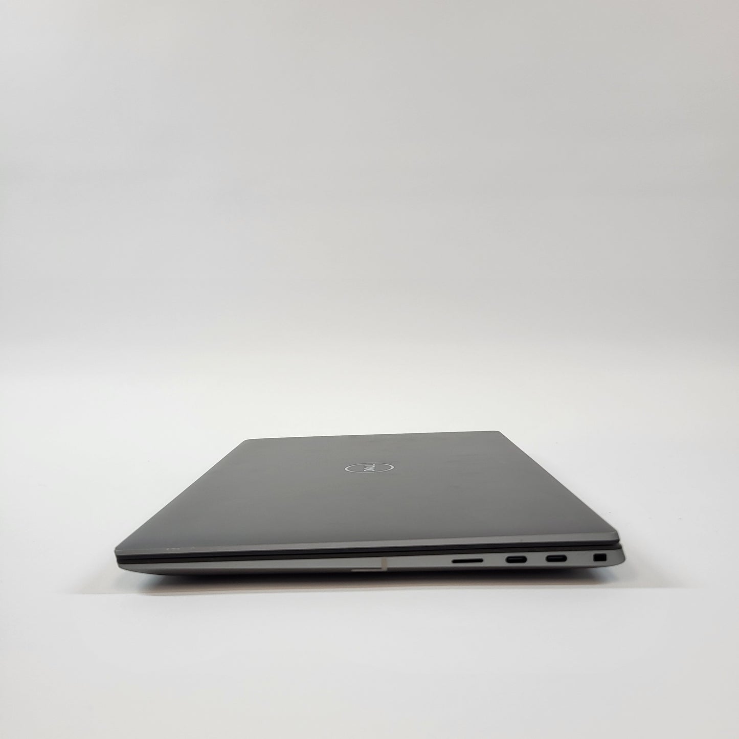 Dell Precision 5490 14" Core Ultra 9 185H 2.5GHz 32GB RAM 1TB SSD RTX 1000 Ada