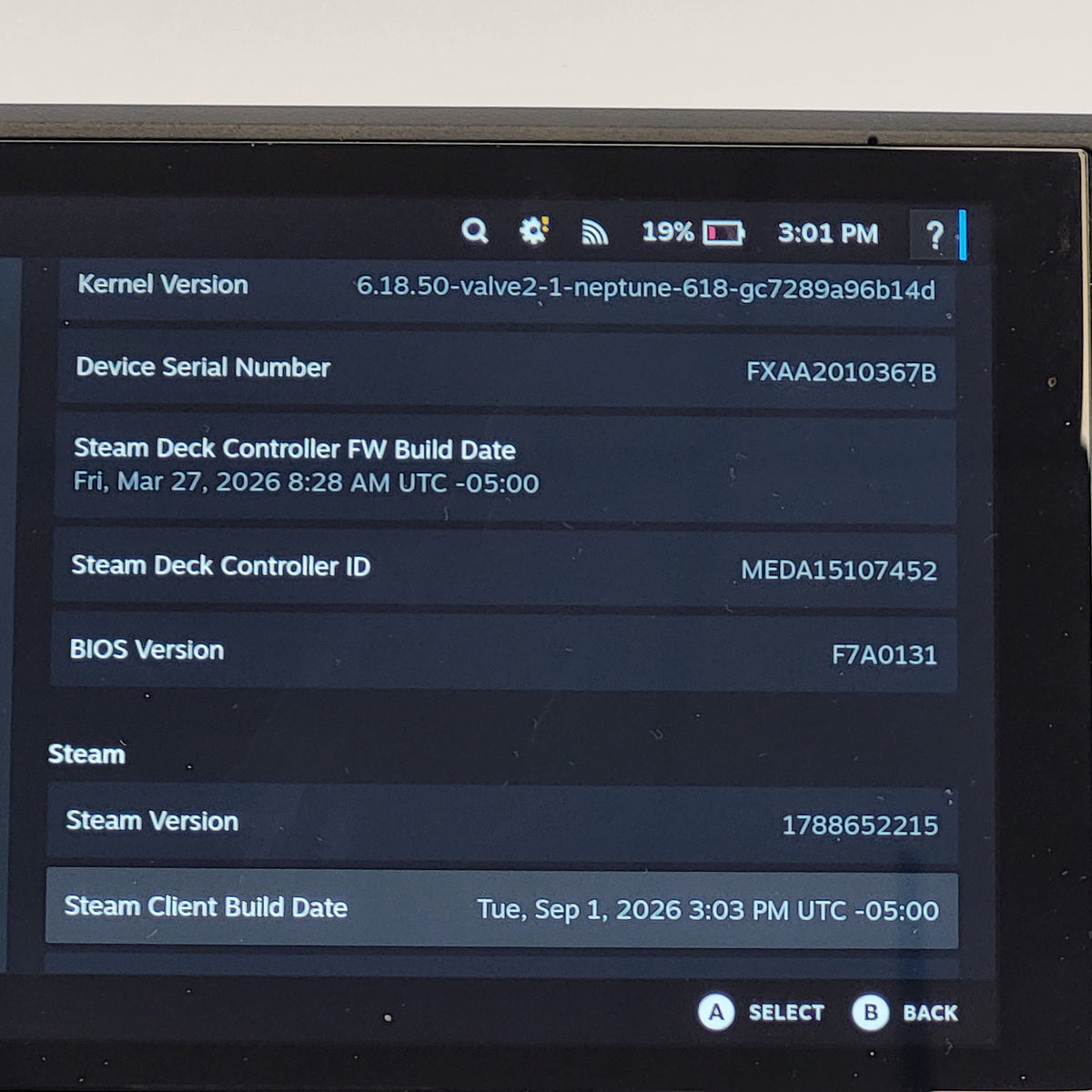 Valve Steam Deck 7" AMD 7nm Ryzen APU 16GB RAM 64GB Black 1010