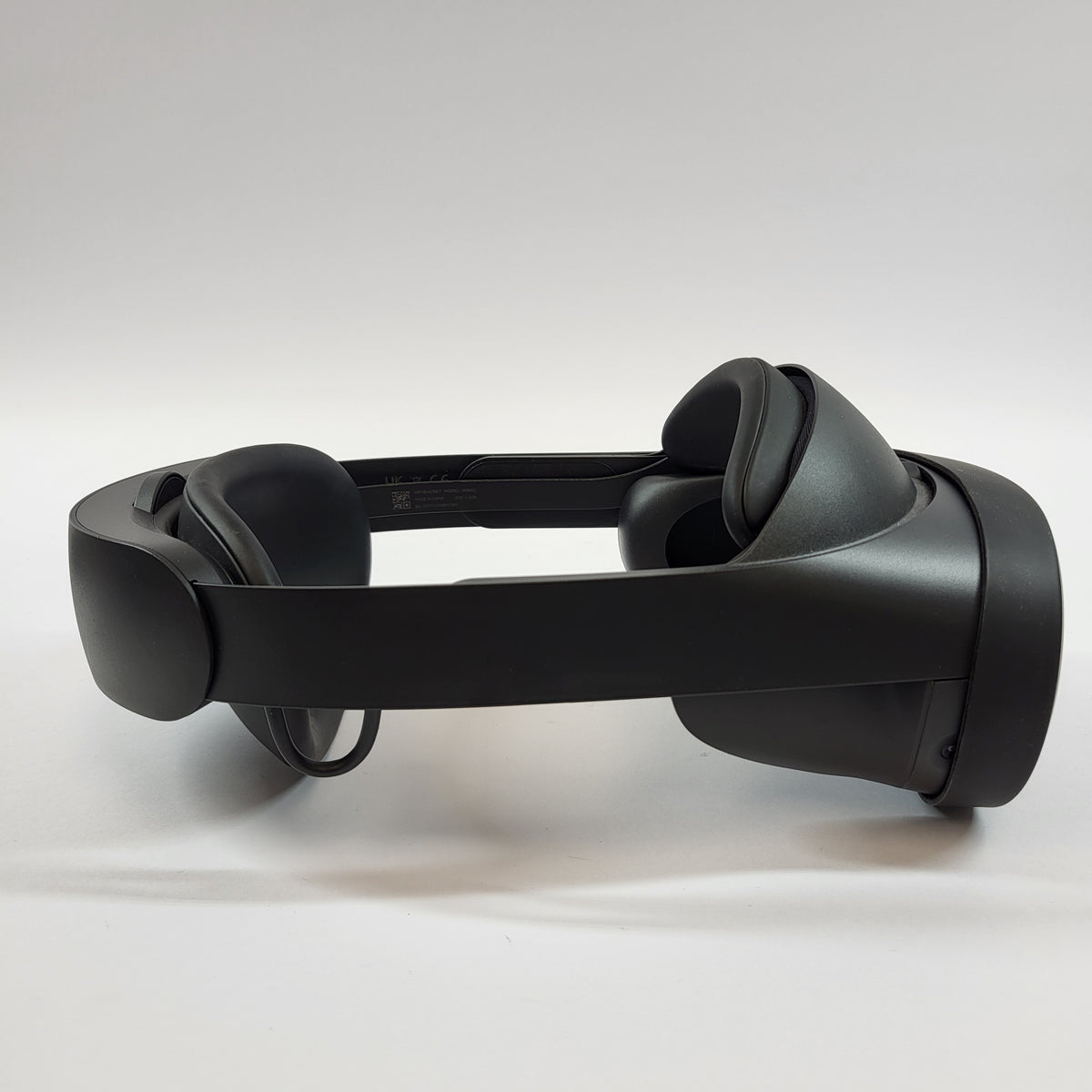 Meta Quest Pro 256GB Standalone All-in-One VR Headset DK94EC