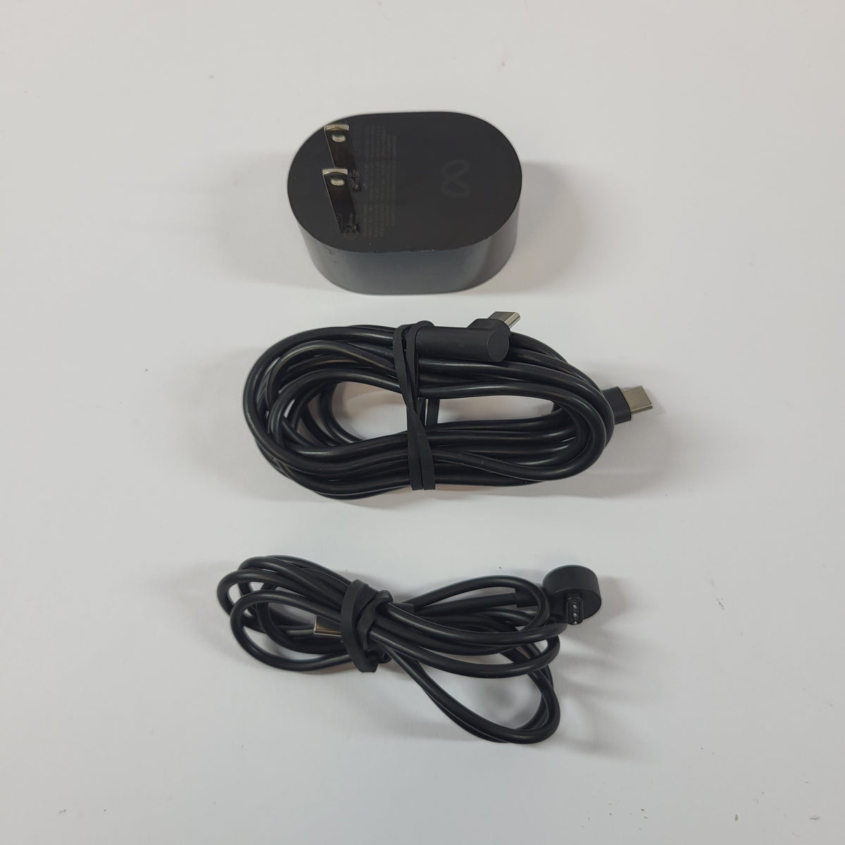 Meta Quest Pro 256GB Standalone All-in-One VR Headset DK94EC