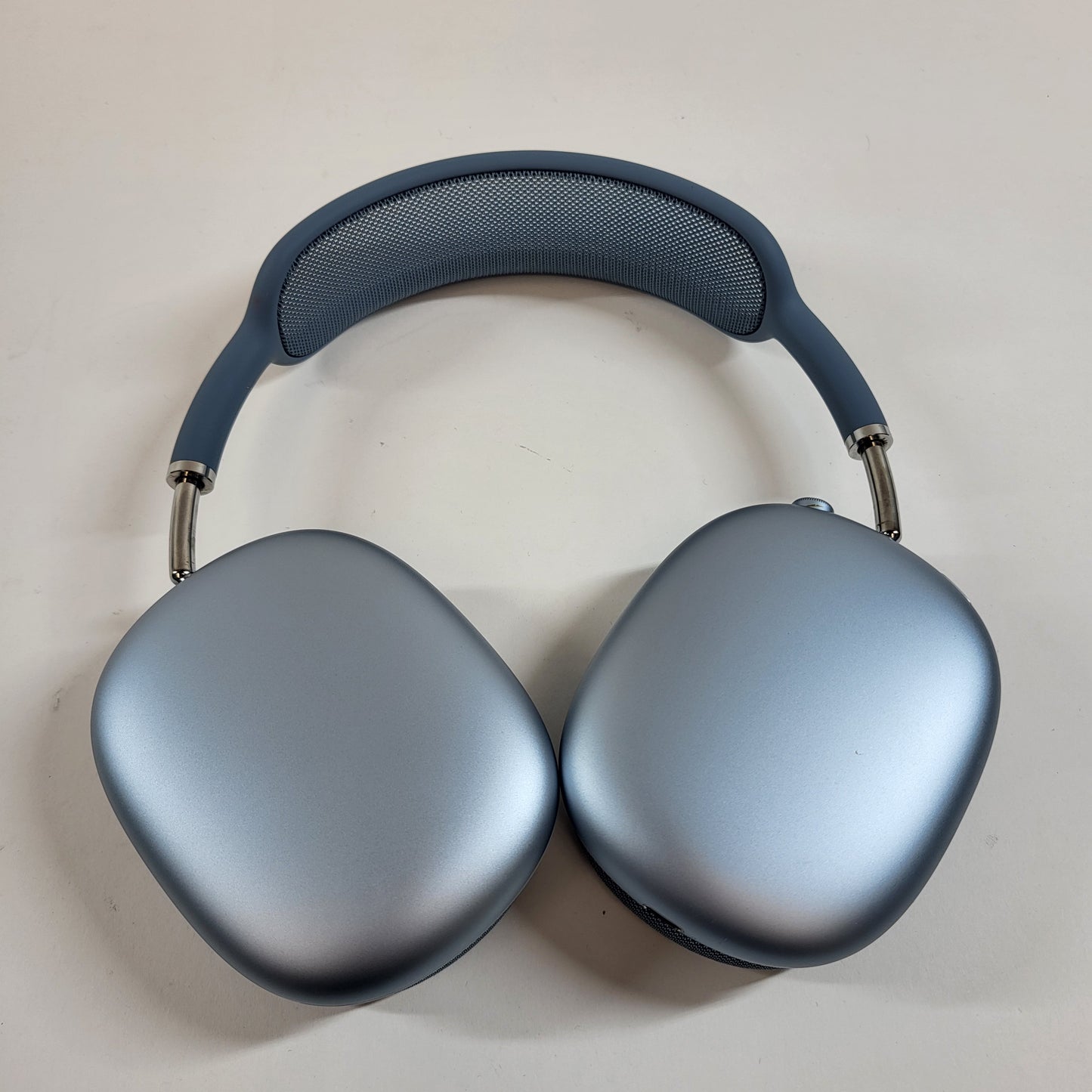 Apple AirPods Max USB-C Wireless Over-Ear Headphones Blue MWW63AM/A