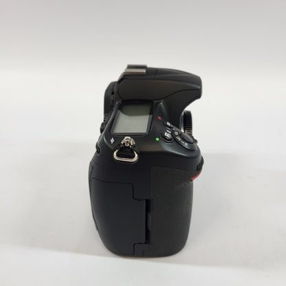 Nikon D300 12.3MP Digital SLR DSLR Camera