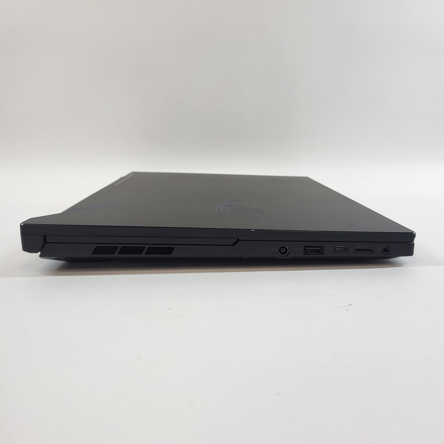 Asus ROG Zephyrus Duo 16 GX650RM 16" Ryzen 7 6800H 1TB SSD GeForce RTX 3060