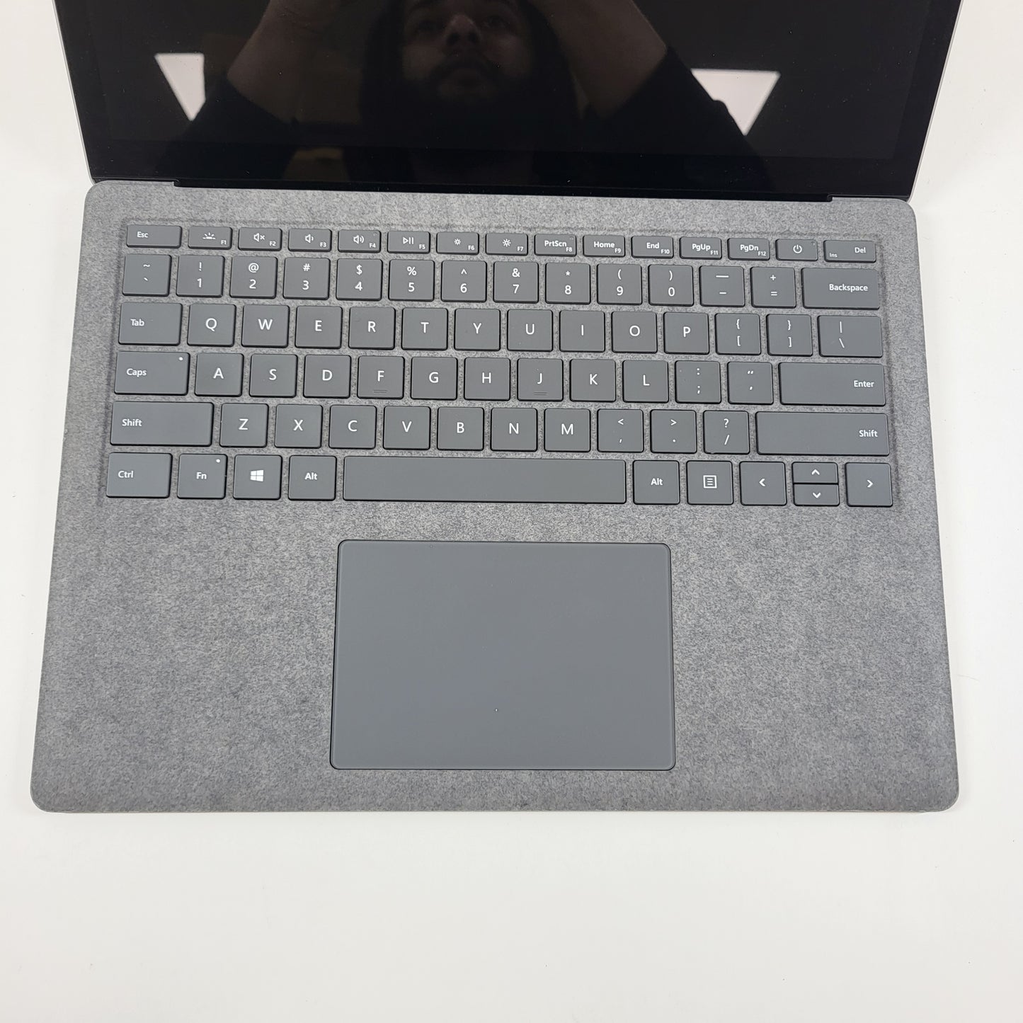 Microsoft Surface Laptop 4 1950 i5-1145G7 2.6GHz 8GB RAM 256GB SSD READ
