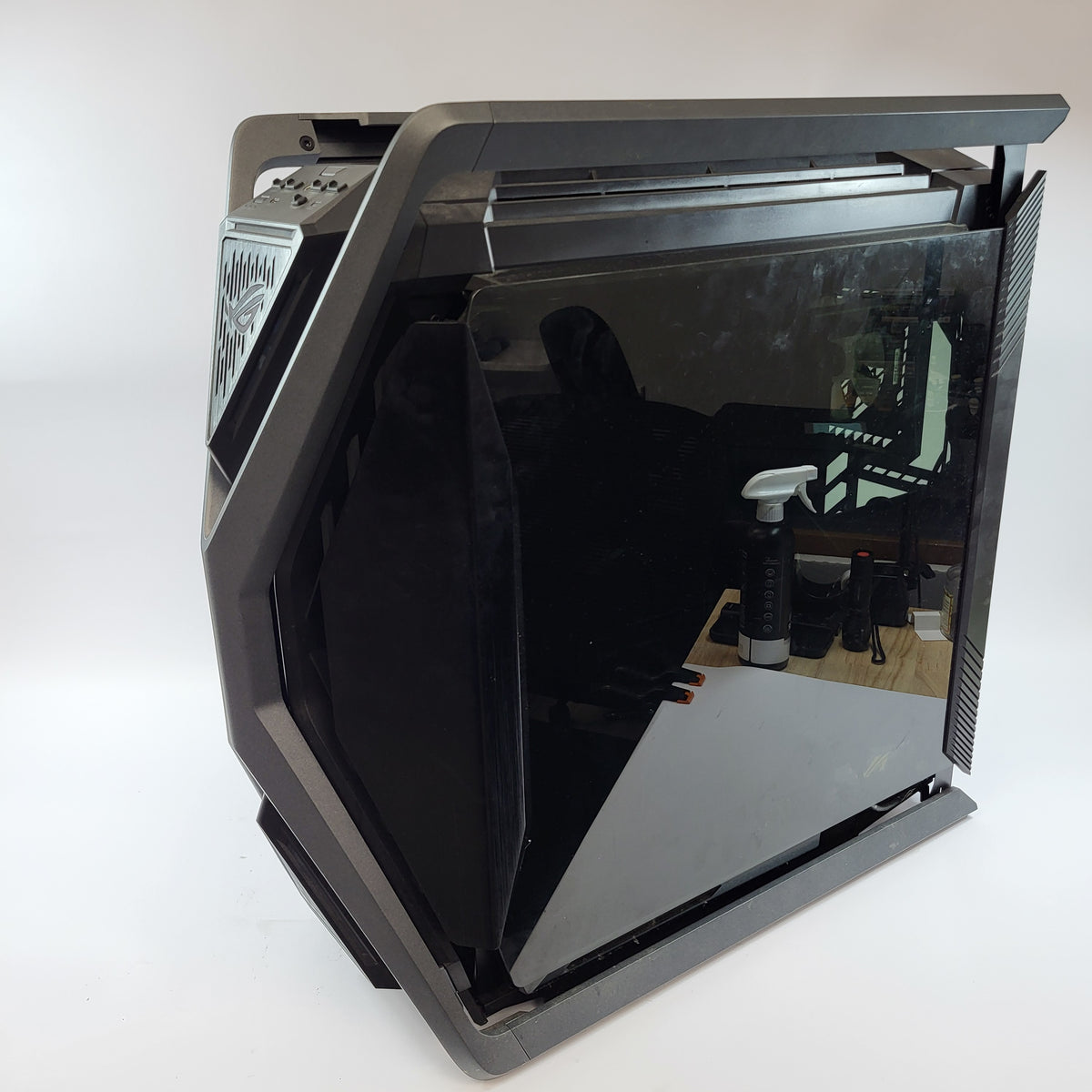 ASUS ROG Hyperion PC Case Extended ATX Full Tower Case GR701