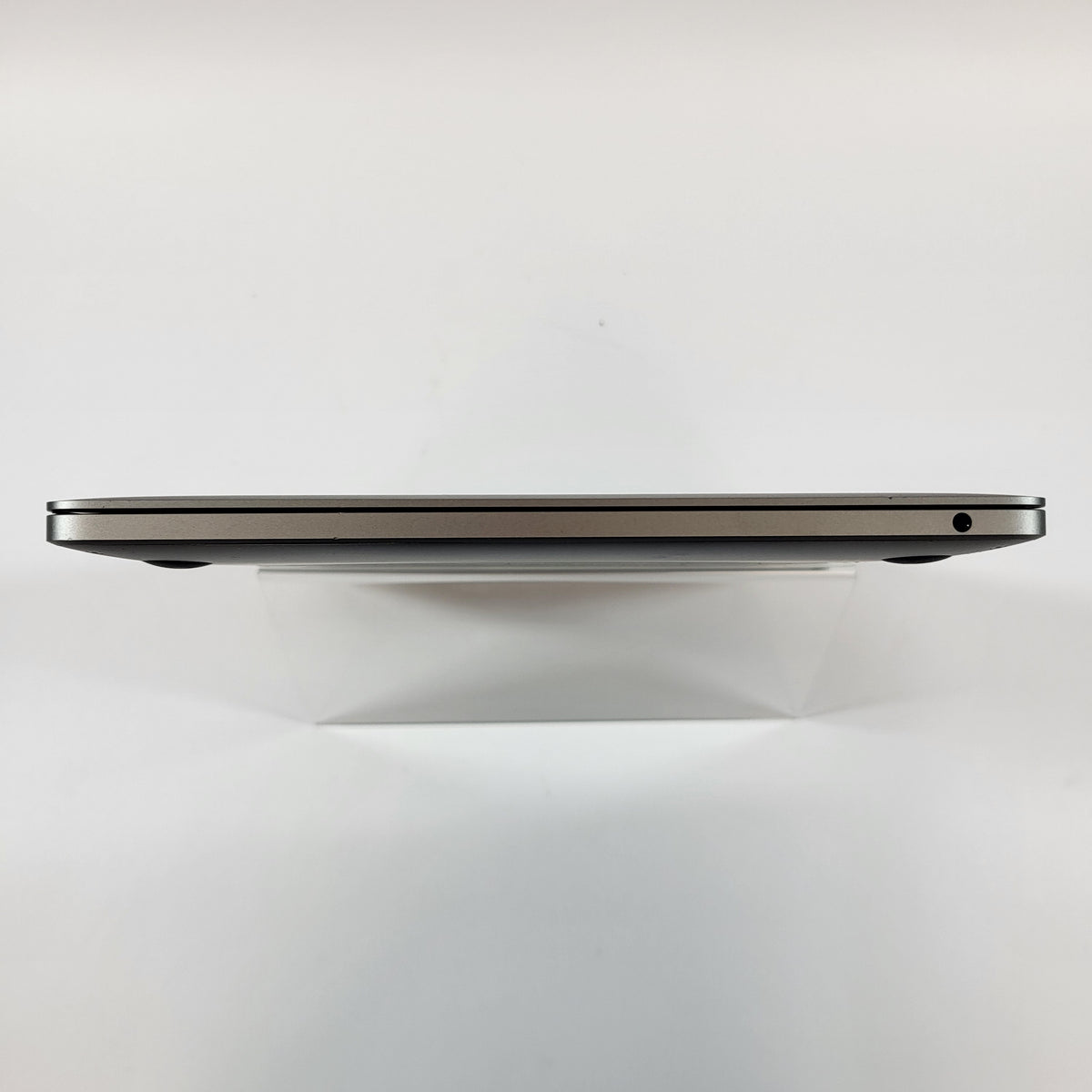 2020 Apple MacBook Pro 13.3" M1 8C GPU 3.2GHz 8GB RAM 256GB SSD MYD82LL/A