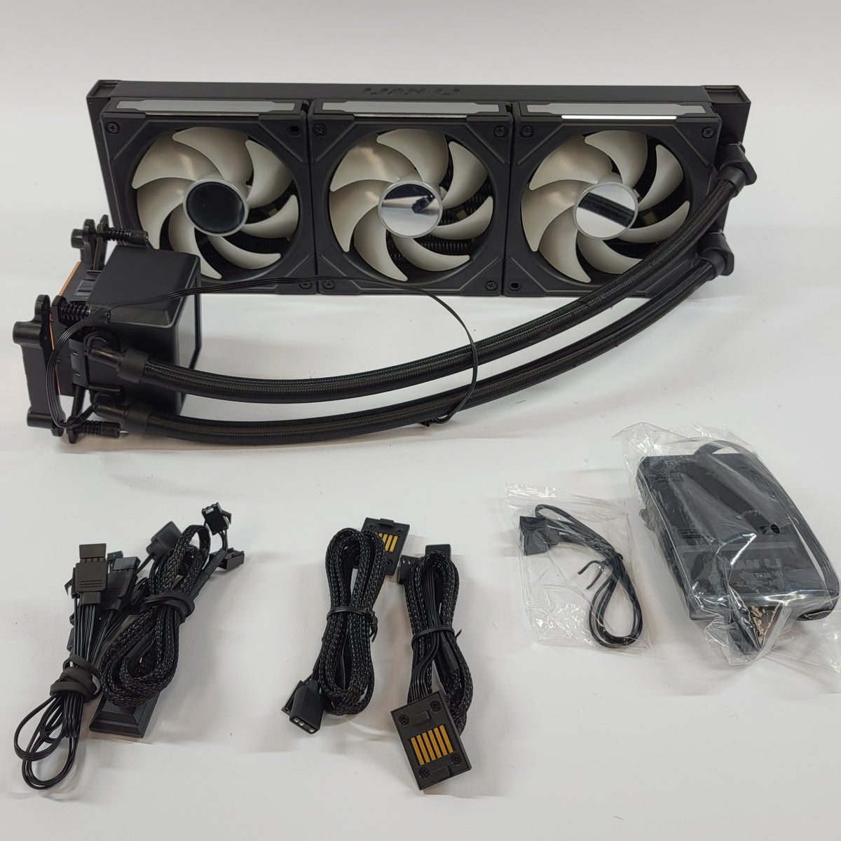 Lian Li GA II LCD SL-INF 360 CPU Liquid Cooler (AIO) ATX Full GA2ALCD36INB