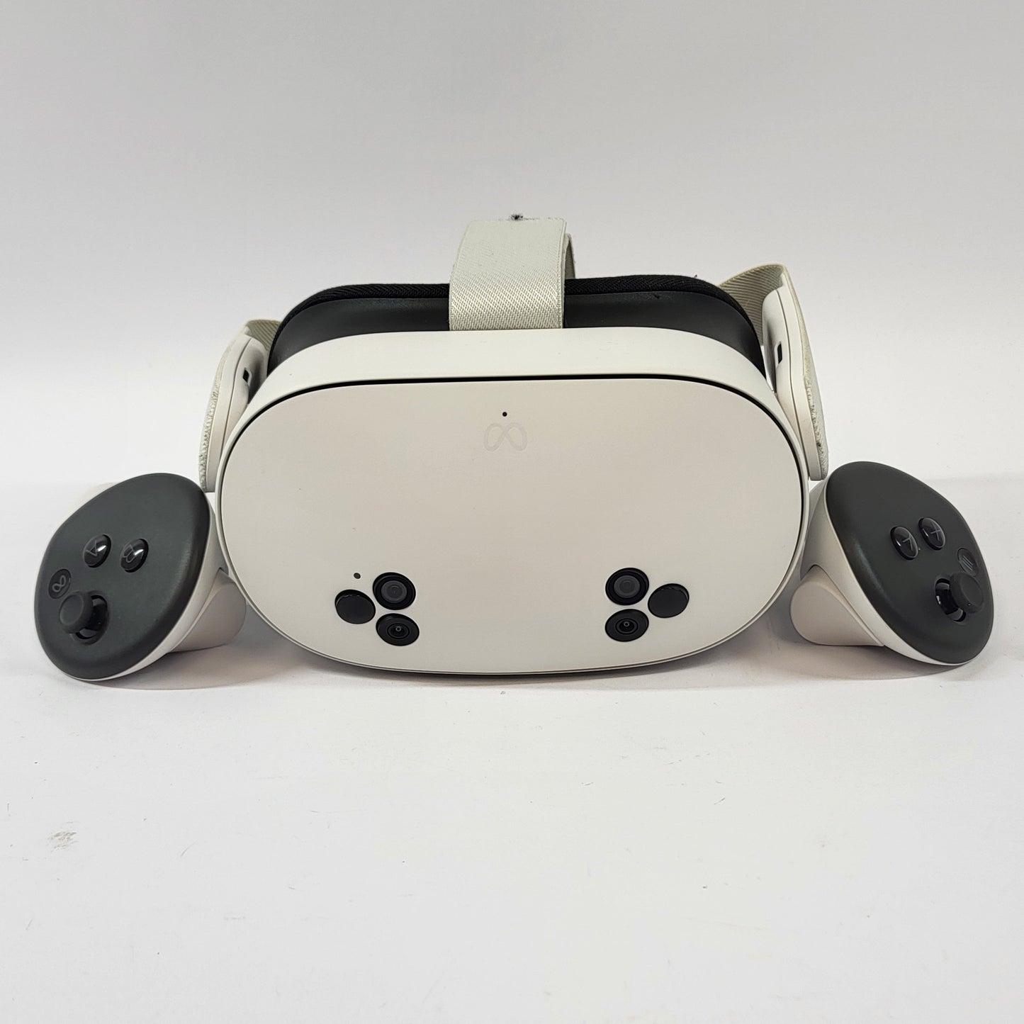 Meta Quest 3S 128GB Standalone All-in-One VR Headset P97