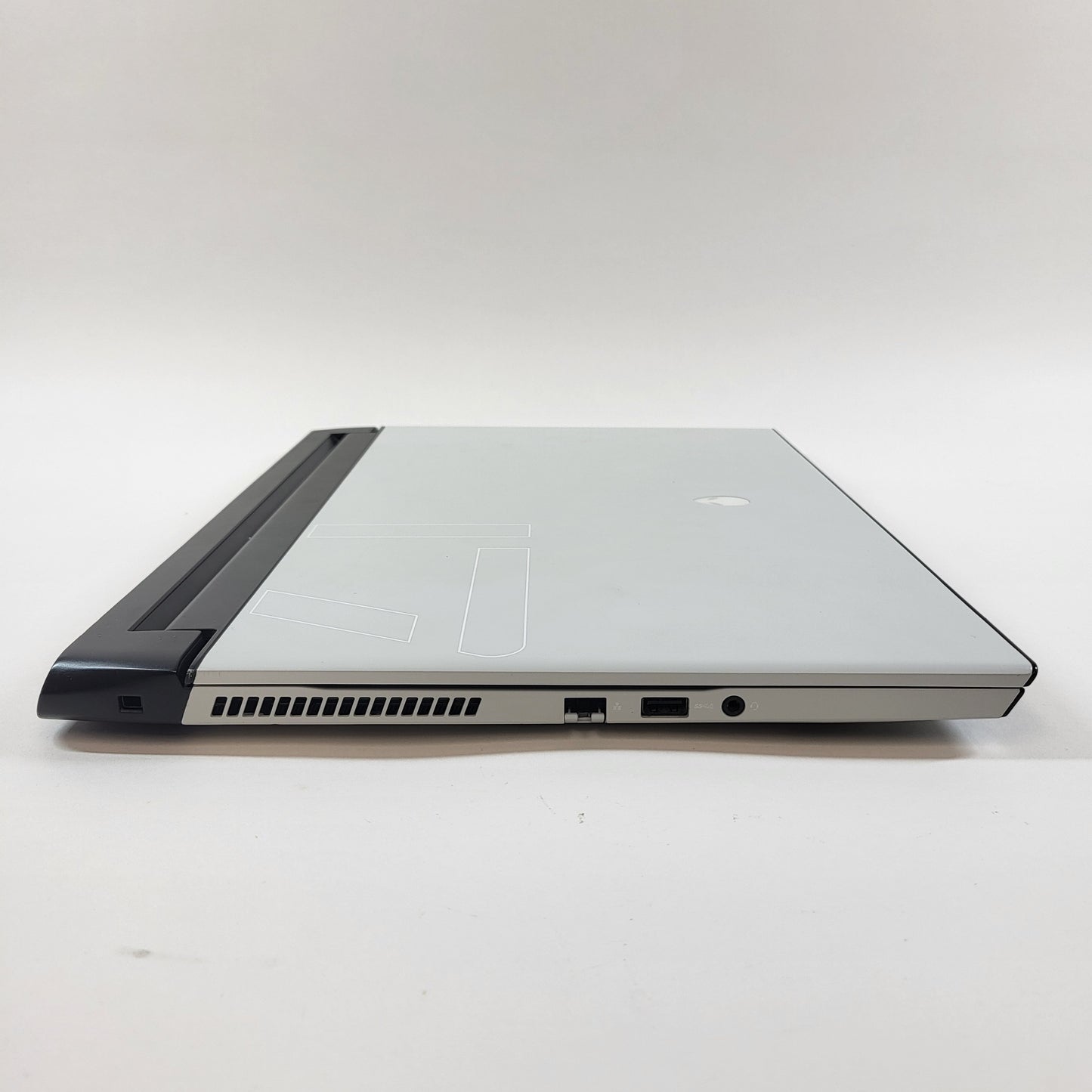 Alienware M17 R3 17.3" i7-10750H 4.6GHz 16GB RAM 256GB SSD GeForce RTX 2060
