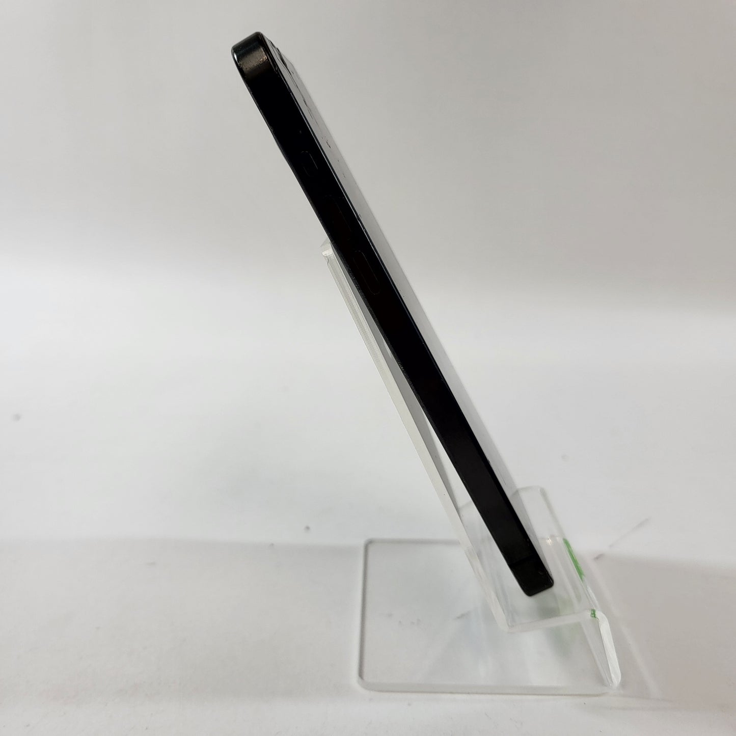 Broken Unlocked Apple iPhone 15 Pro Max 256GB 26.0.1  Cracked Screen and Bad LCD