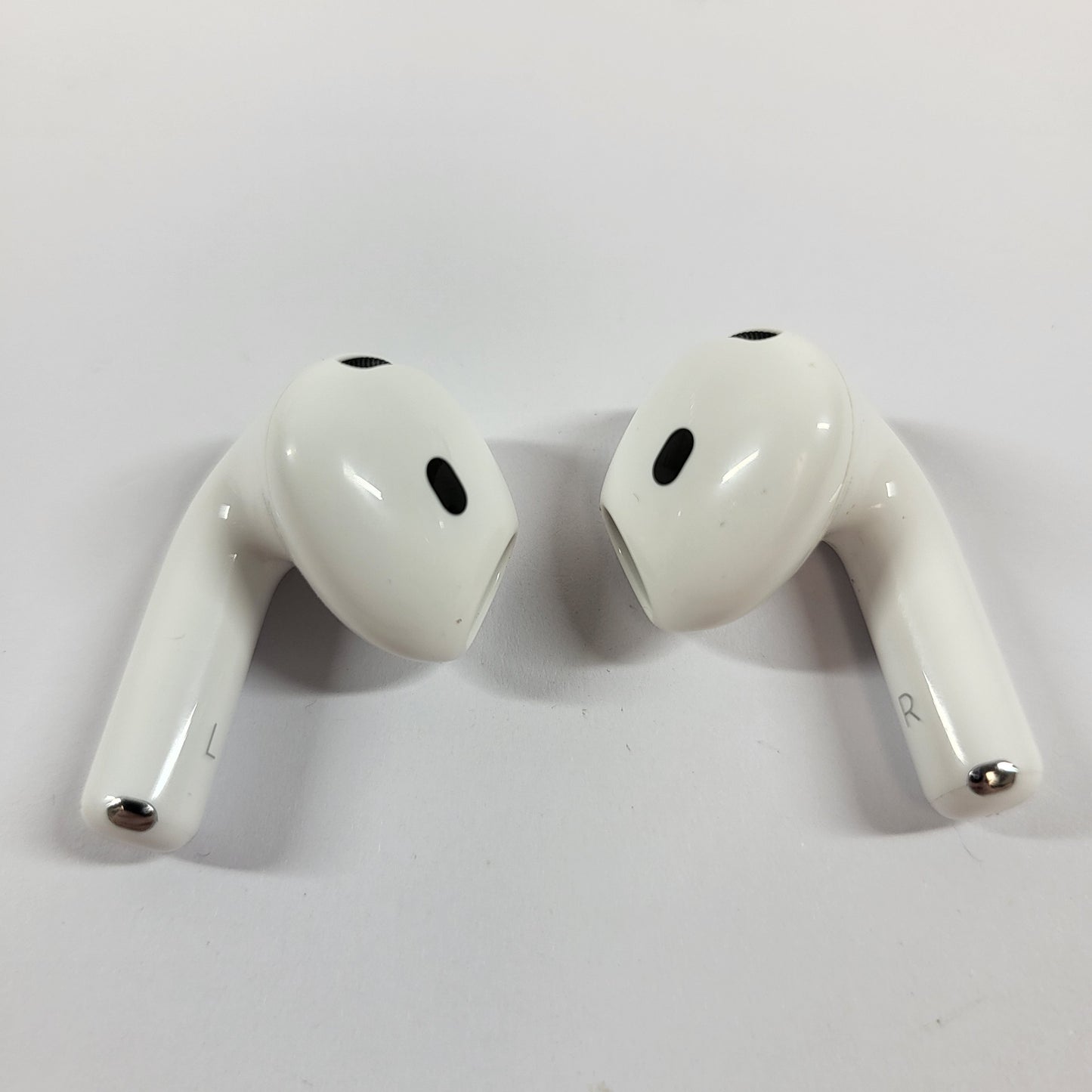 Apple AirPods 4th Gen ANC with MagSafe Charging Case A3056 A3055 A3059 A3053