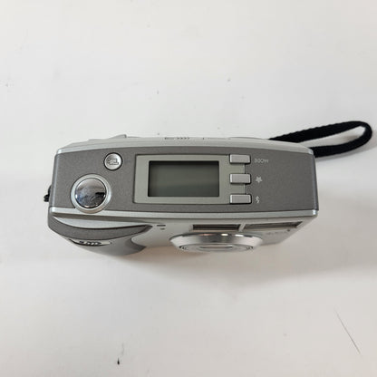 HP Photosmart 735 Q2209A 3.2 MP Compact Digital Camera