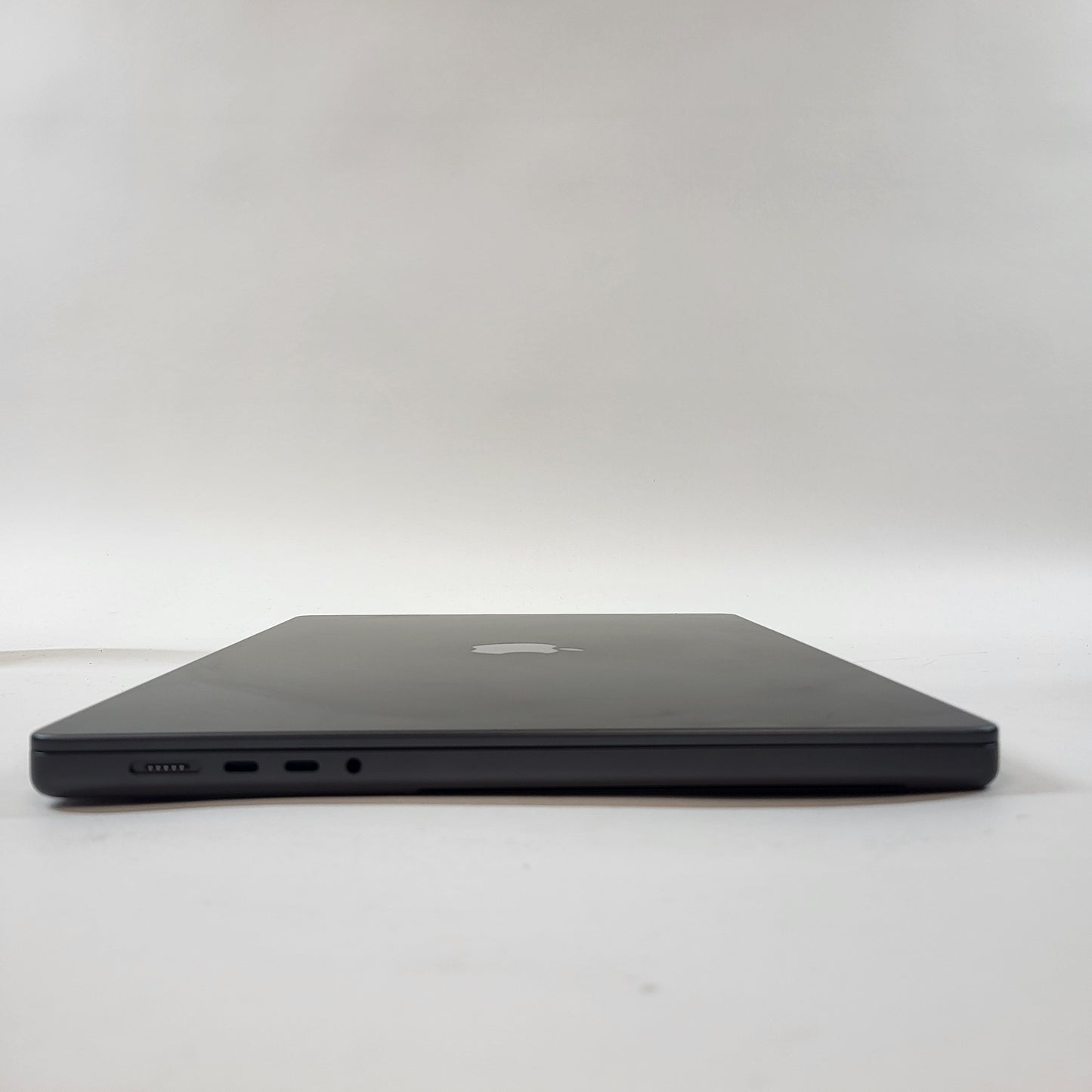 2026 Apple MacBook Pro 16" M5 Pro 20C GPU 4.6GHz 24GB RAM 1TB SSD A3428