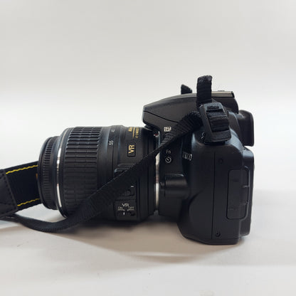 Nikon D3000 10.2MP Digital SLR DSLR Camera 5870 Shutter Count Bundle