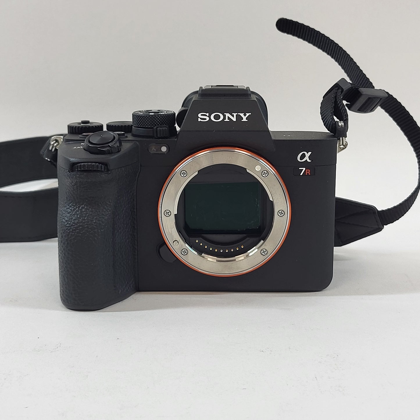 Sony Alpha A7R V 61MP Mirrorless Digital Camera 1496 Shutter Count READ