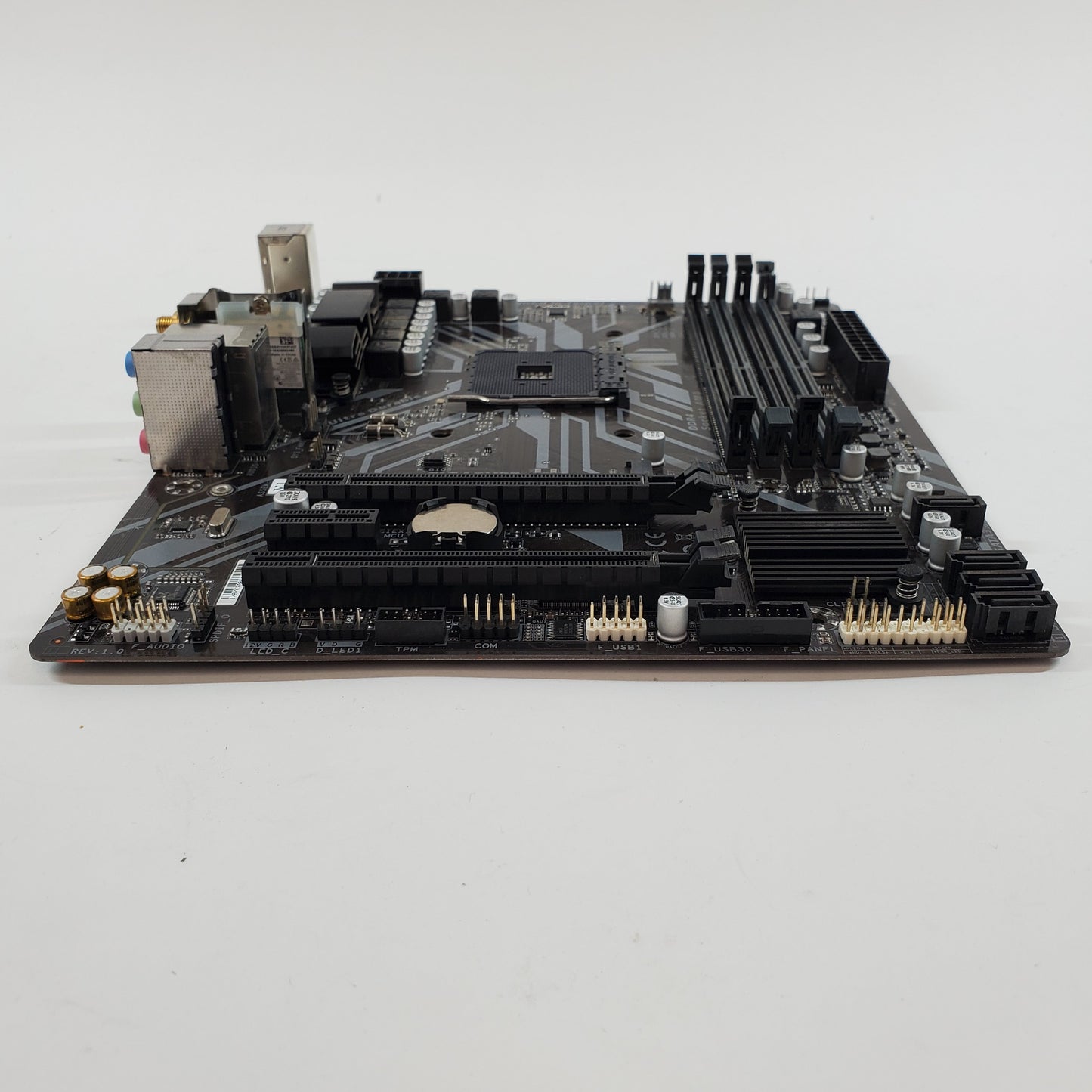 Gigabyte B450M DS3H AM4 mATX