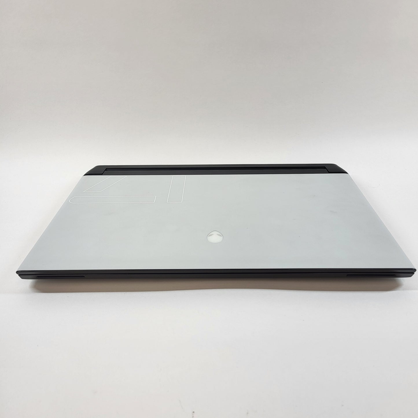 Alienware M17 R3 17.3" i7-10750H 4.6GHz 16GB RAM 256GB SSD GeForce RTX 2060