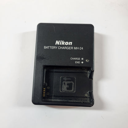Nikon D3100 14.2MP Digital SLR DSLR Camera 55272 Shutter Count