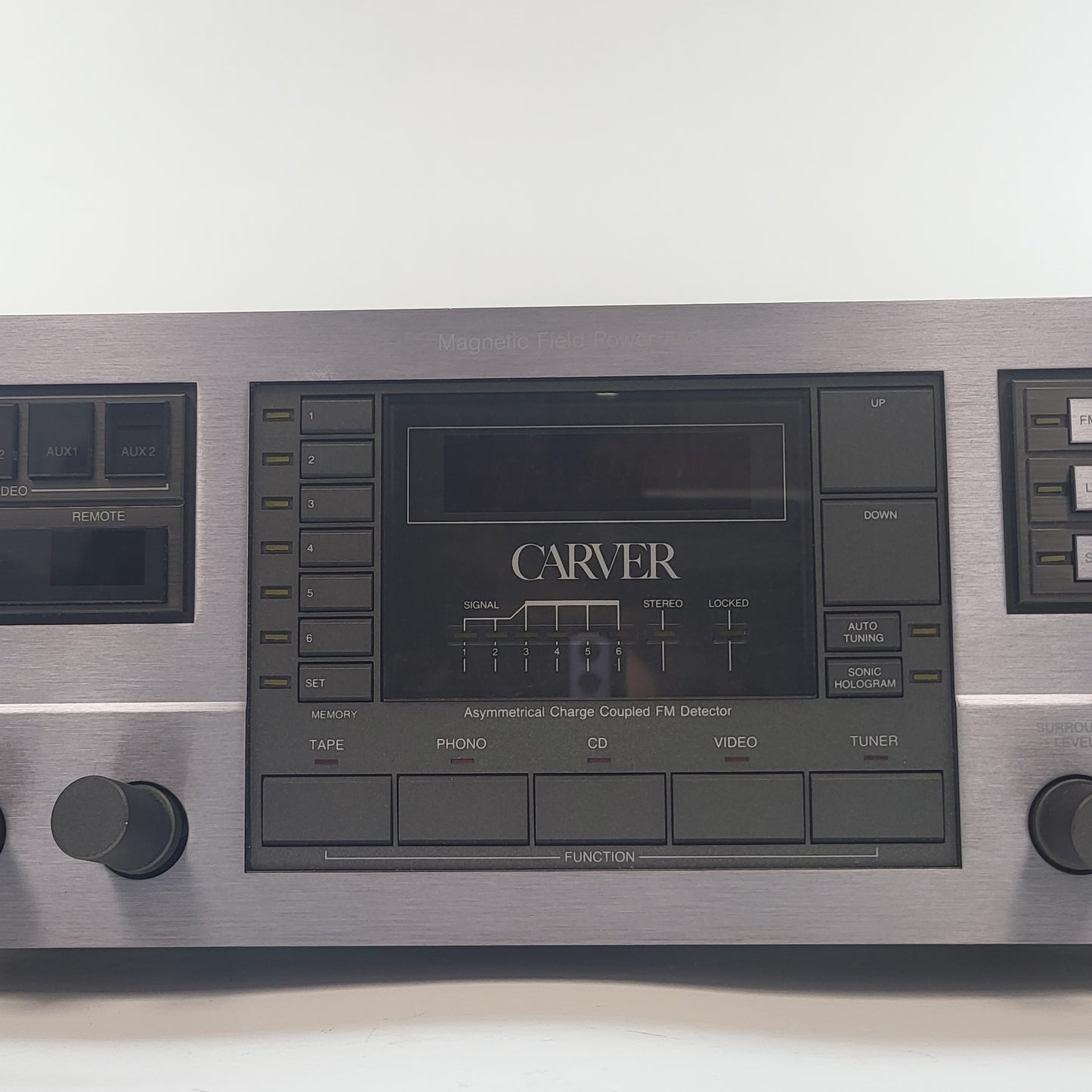 Carver Magnetic Field Amplifier Audio Video Sound Receiver AVR-100 READ