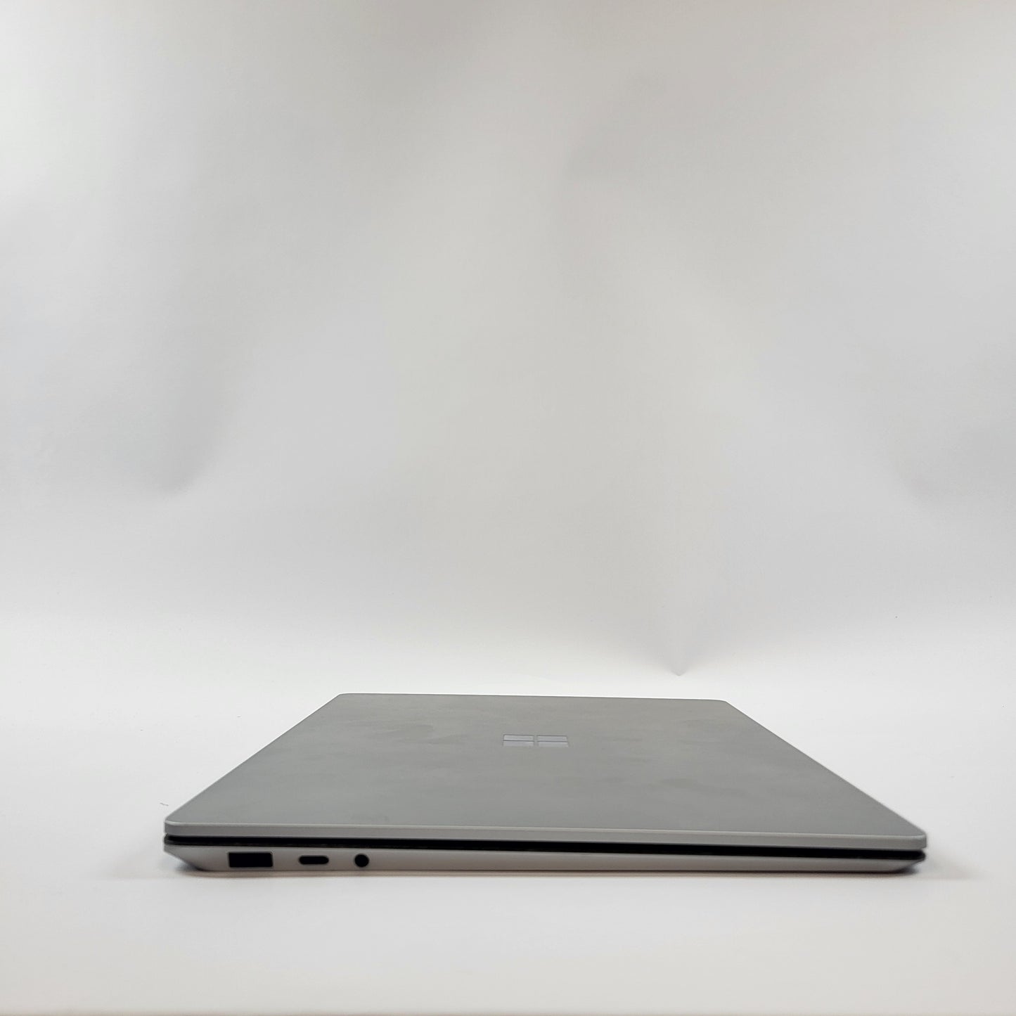 Microsoft Surface Laptop 4 1950 13.5" i5-1145G7 2.6GHz 8GB RAM 256GB SSD